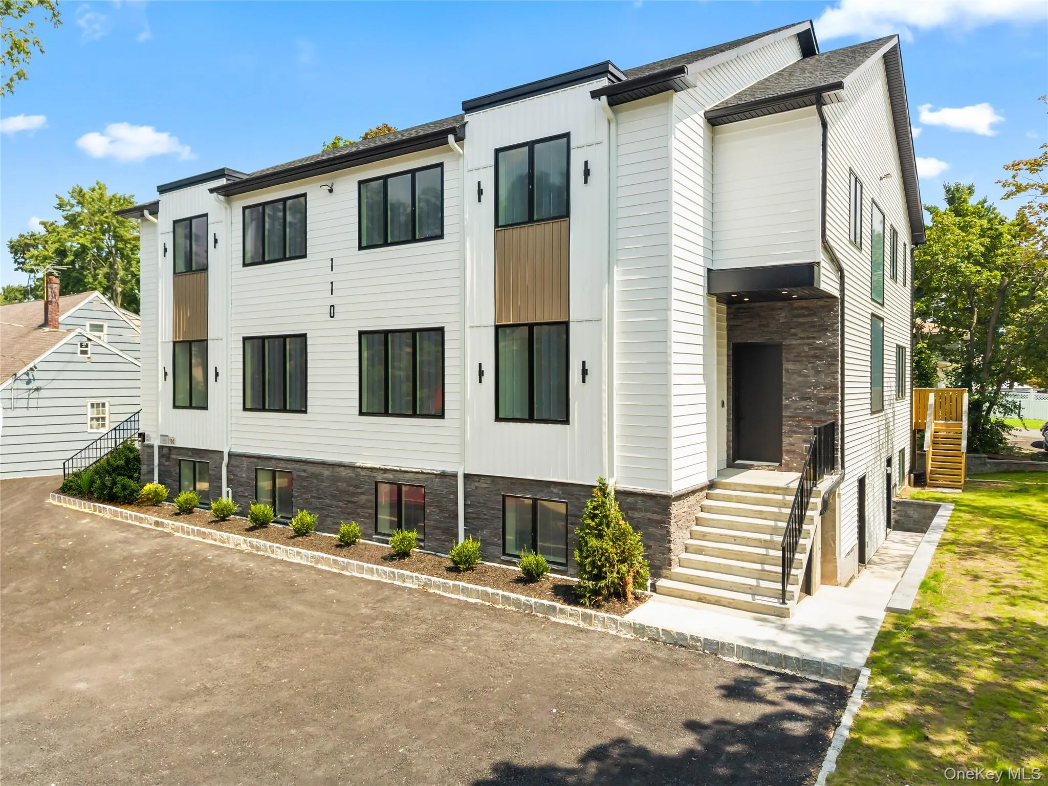110 Fairview Avenue, Ramapo, NY, 9 Bedrooms Bedrooms, 16 Rooms Rooms,5 BathroomsBathrooms,Residential,For Rent,Fairview,0,1037910 110 Fairview Avenue, Ramapo, NY, 9 Bedrooms Bedrooms, 16 Rooms Rooms,5 BathroomsBathrooms,Residential,For Rent,Fairview,0,1037910
