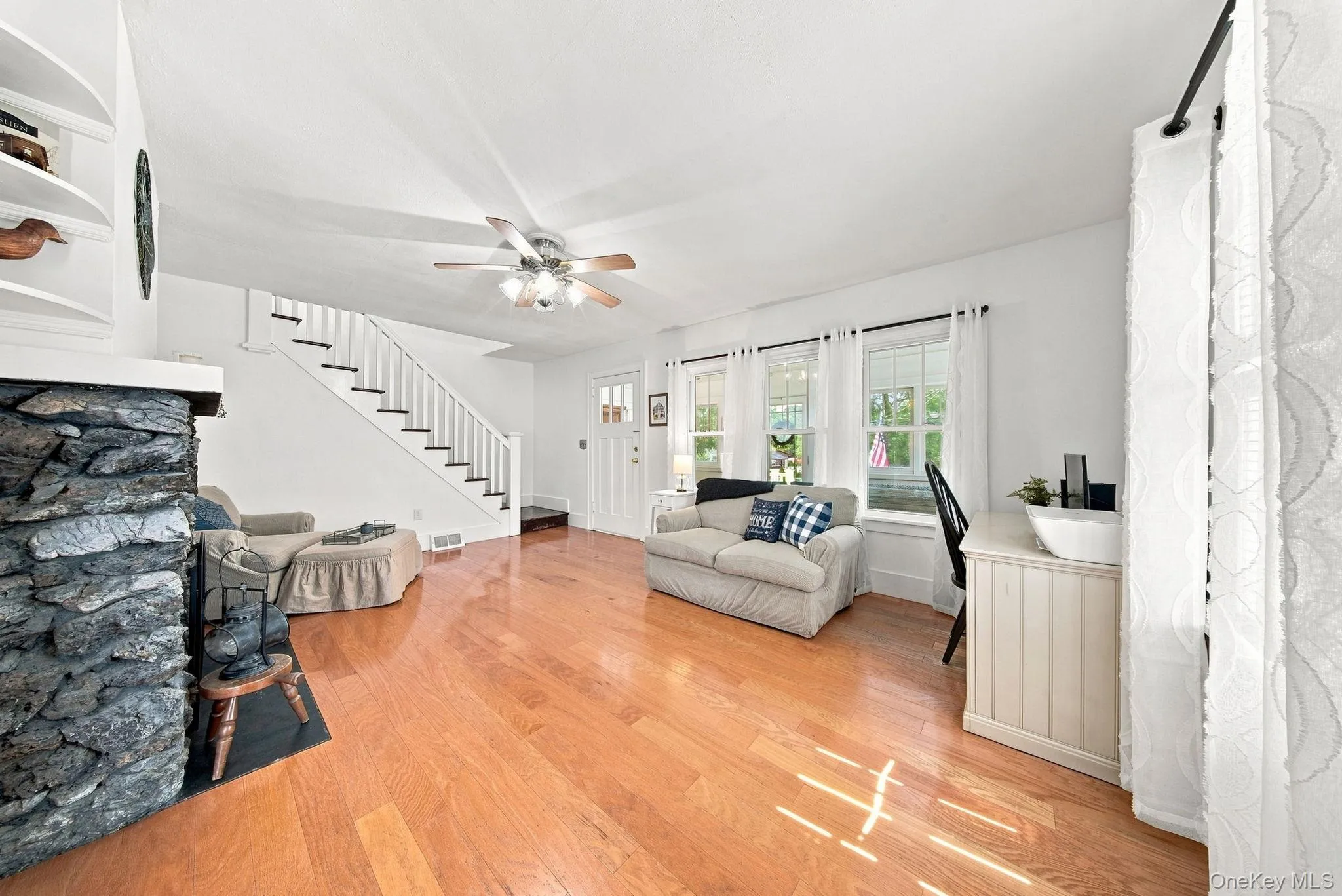 47 Montgomery Street, Goshen, NY, 4 Bedrooms Bedrooms, 8 Rooms Rooms,2 BathroomsBathrooms,Residential,For Rent,Montgomery,0,1037919 47 Montgomery Street, Goshen, NY, 4 Bedrooms Bedrooms, 8 Rooms Rooms,2 BathroomsBathrooms,Residential,For Rent,Montgomery,0,1037919