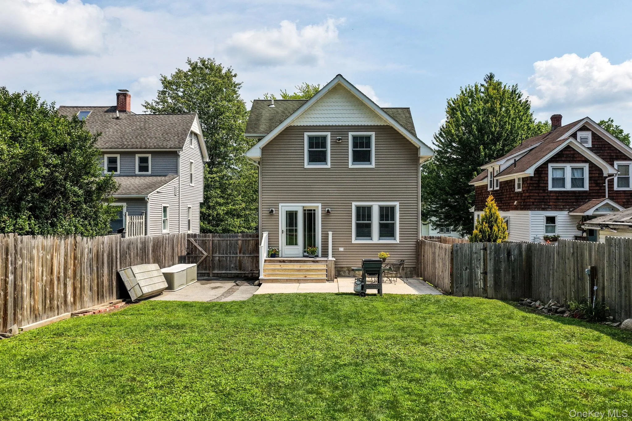 47 Montgomery Street, Goshen, NY, 4 Bedrooms Bedrooms, 8 Rooms Rooms,2 BathroomsBathrooms,Residential,For Rent,Montgomery,0,1037919 47 Montgomery Street, Goshen, NY, 4 Bedrooms Bedrooms, 8 Rooms Rooms,2 BathroomsBathrooms,Residential,For Rent,Montgomery,0,1037919