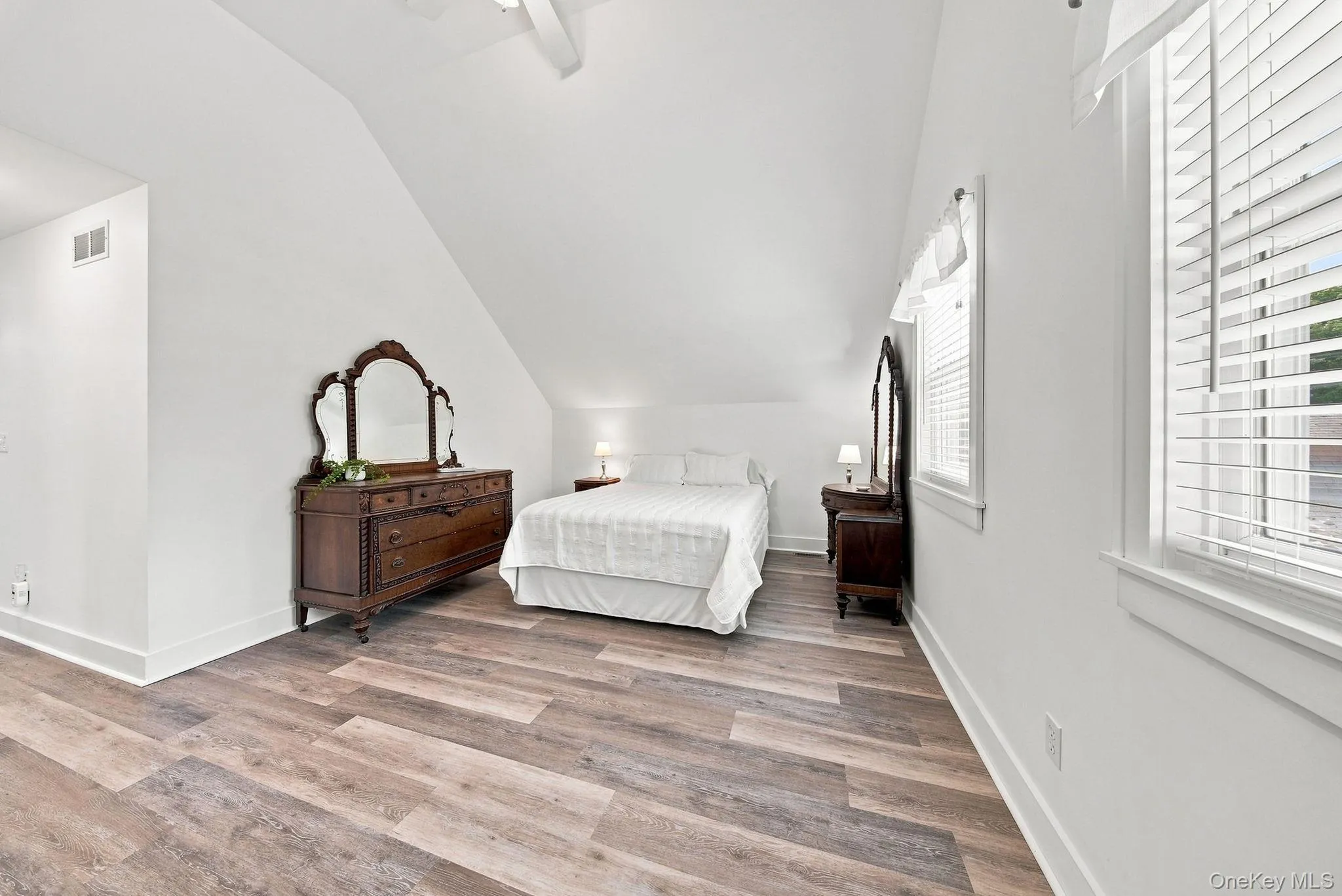 47 Montgomery Street, Goshen, NY, 4 Bedrooms Bedrooms, 8 Rooms Rooms,2 BathroomsBathrooms,Residential,For Rent,Montgomery,0,1037919 47 Montgomery Street, Goshen, NY, 4 Bedrooms Bedrooms, 8 Rooms Rooms,2 BathroomsBathrooms,Residential,For Rent,Montgomery,0,1037919