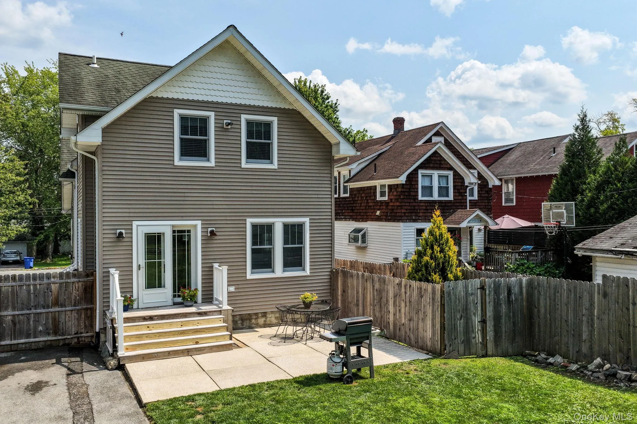 47 Montgomery Street, Goshen, NY, 4 Bedrooms Bedrooms, 8 Rooms Rooms,2 BathroomsBathrooms,Residential,For Rent,Montgomery,0,1037919 47 Montgomery Street, Goshen, NY, 4 Bedrooms Bedrooms, 8 Rooms Rooms,2 BathroomsBathrooms,Residential,For Rent,Montgomery,0,1037919