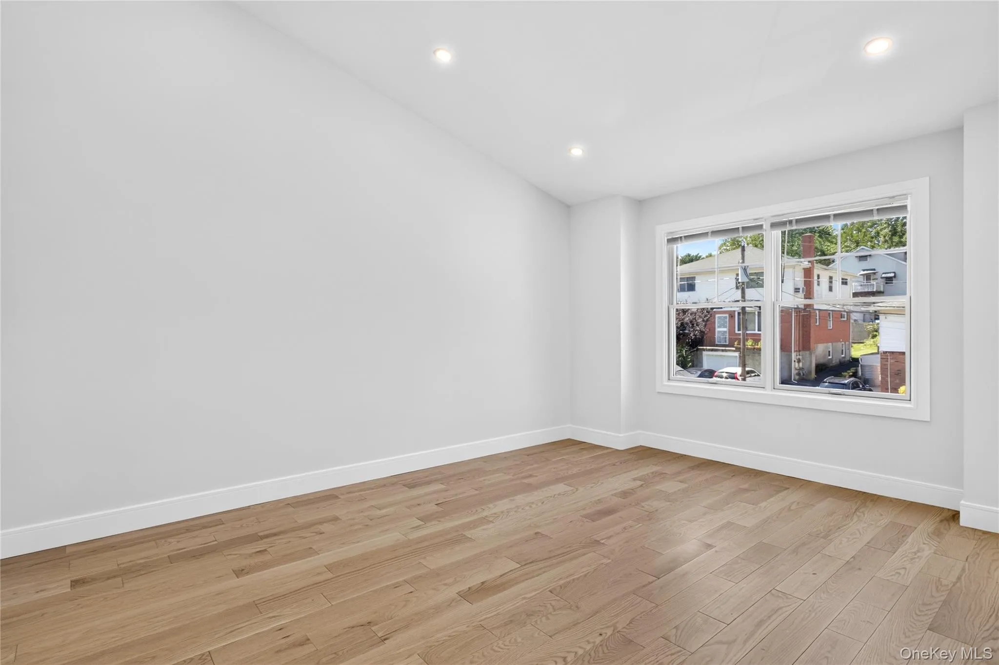 42 Linwood Road, North Hempstead, NY, 3 Bedrooms Bedrooms, 9 Rooms Rooms,3 BathroomsBathrooms,Residential Lease,For Rent,Linwood,0,1037923 42 Linwood Road, North Hempstead, NY, 3 Bedrooms Bedrooms, 9 Rooms Rooms,3 BathroomsBathrooms,Residential Lease,For Rent,Linwood,0,1037923