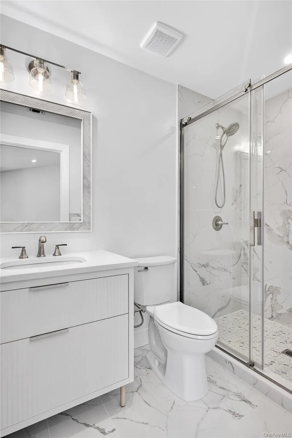 42 Linwood Road, North Hempstead, NY, 3 Bedrooms Bedrooms, 9 Rooms Rooms,3 BathroomsBathrooms,Residential Lease,For Rent,Linwood,0,1037923 42 Linwood Road, North Hempstead, NY, 3 Bedrooms Bedrooms, 9 Rooms Rooms,3 BathroomsBathrooms,Residential Lease,For Rent,Linwood,0,1037923