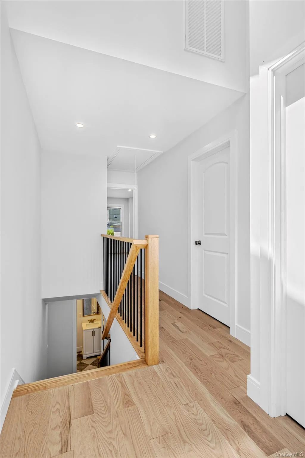 42 Linwood Road, North Hempstead, NY, 3 Bedrooms Bedrooms, 9 Rooms Rooms,3 BathroomsBathrooms,Residential Lease,For Rent,Linwood,0,1037923 42 Linwood Road, North Hempstead, NY, 3 Bedrooms Bedrooms, 9 Rooms Rooms,3 BathroomsBathrooms,Residential Lease,For Rent,Linwood,0,1037923