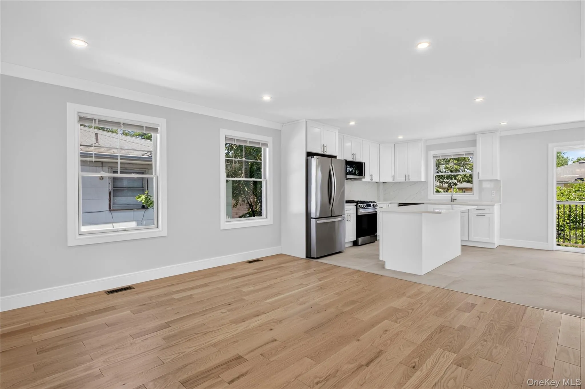 42 Linwood Road, North Hempstead, NY, 3 Bedrooms Bedrooms, 9 Rooms Rooms,3 BathroomsBathrooms,Residential Lease,For Rent,Linwood,0,1037923 42 Linwood Road, North Hempstead, NY, 3 Bedrooms Bedrooms, 9 Rooms Rooms,3 BathroomsBathrooms,Residential Lease,For Rent,Linwood,0,1037923