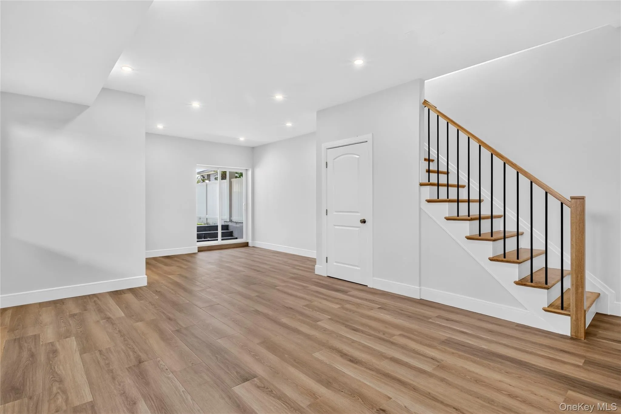 42 Linwood Road, North Hempstead, NY, 3 Bedrooms Bedrooms, 9 Rooms Rooms,3 BathroomsBathrooms,Residential Lease,For Rent,Linwood,0,1037923 42 Linwood Road, North Hempstead, NY, 3 Bedrooms Bedrooms, 9 Rooms Rooms,3 BathroomsBathrooms,Residential Lease,For Rent,Linwood,0,1037923