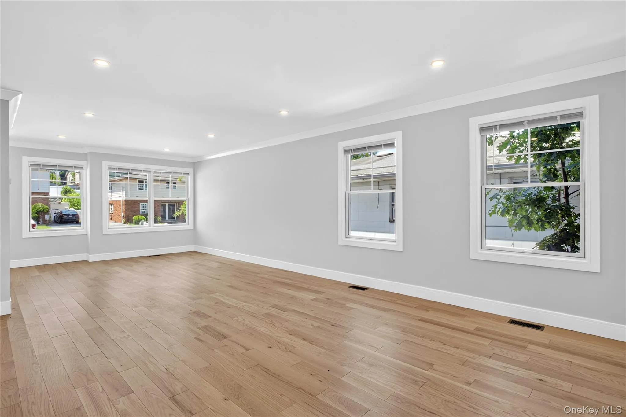 42 Linwood Road, North Hempstead, NY, 3 Bedrooms Bedrooms, 9 Rooms Rooms,3 BathroomsBathrooms,Residential Lease,For Rent,Linwood,0,1037923 42 Linwood Road, North Hempstead, NY, 3 Bedrooms Bedrooms, 9 Rooms Rooms,3 BathroomsBathrooms,Residential Lease,For Rent,Linwood,0,1037923