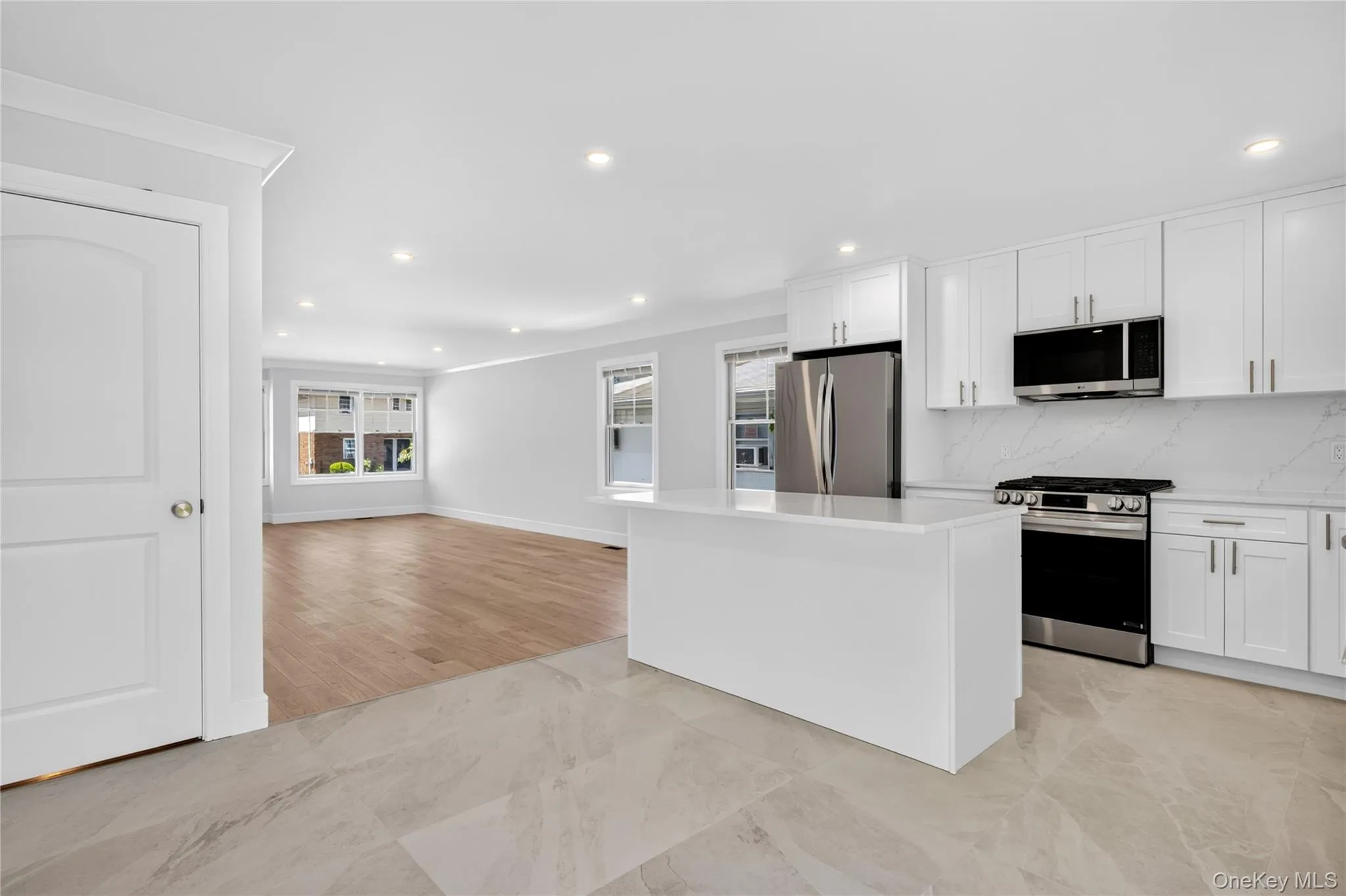 42 Linwood Road, North Hempstead, NY, 3 Bedrooms Bedrooms, 9 Rooms Rooms,3 BathroomsBathrooms,Residential Lease,For Rent,Linwood,0,1037923 42 Linwood Road, North Hempstead, NY, 3 Bedrooms Bedrooms, 9 Rooms Rooms,3 BathroomsBathrooms,Residential Lease,For Rent,Linwood,0,1037923
