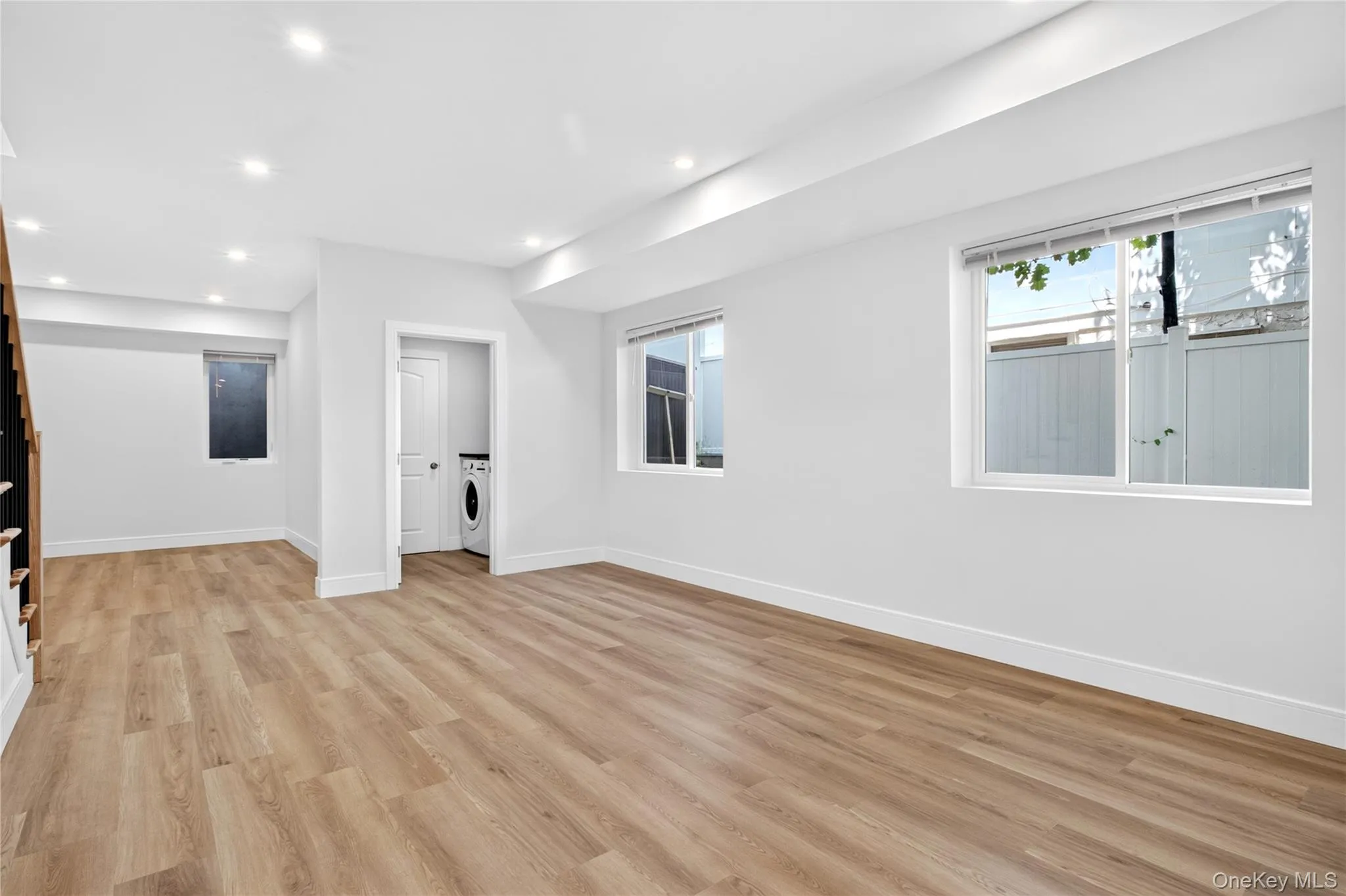 42 Linwood Road, North Hempstead, NY, 3 Bedrooms Bedrooms, 9 Rooms Rooms,3 BathroomsBathrooms,Residential Lease,For Rent,Linwood,0,1037923 42 Linwood Road, North Hempstead, NY, 3 Bedrooms Bedrooms, 9 Rooms Rooms,3 BathroomsBathrooms,Residential Lease,For Rent,Linwood,0,1037923