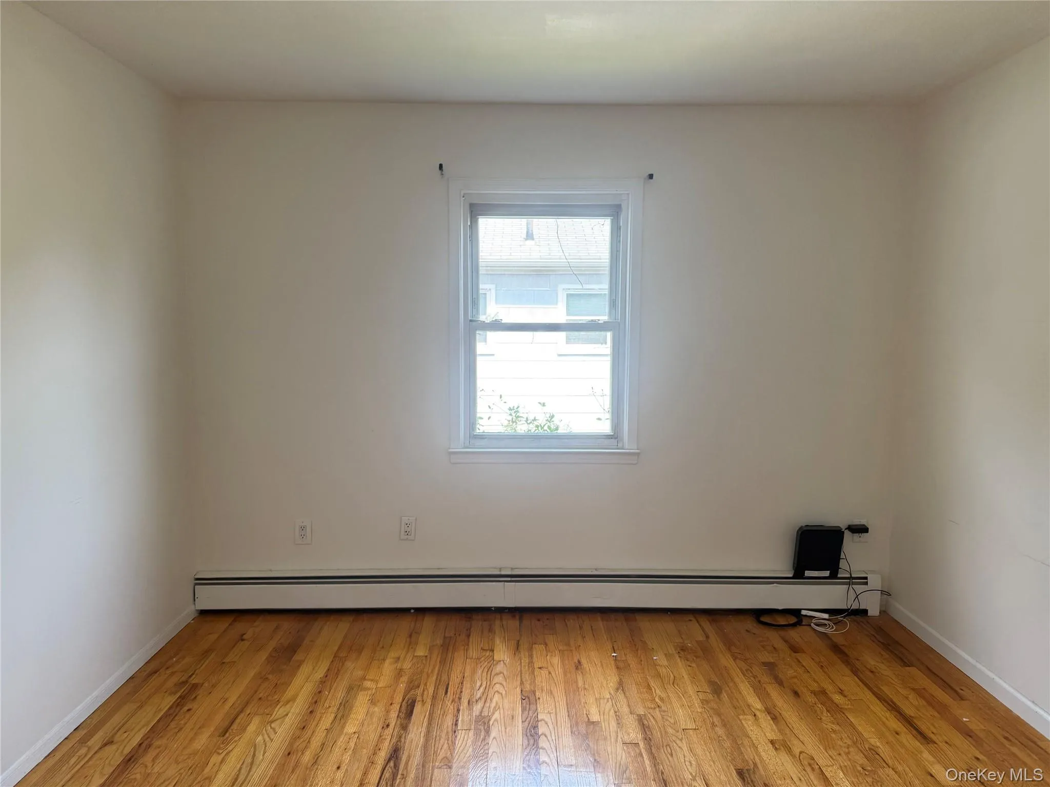 327 Broadway, Hempstead, NY, 3 Bedrooms Bedrooms, 5 Rooms Rooms,1 BathroomBathrooms,Residential Lease,For Rent,Broadway,0,1037926 327 Broadway, Hempstead, NY, 3 Bedrooms Bedrooms, 5 Rooms Rooms,1 BathroomBathrooms,Residential Lease,For Rent,Broadway,0,1037926