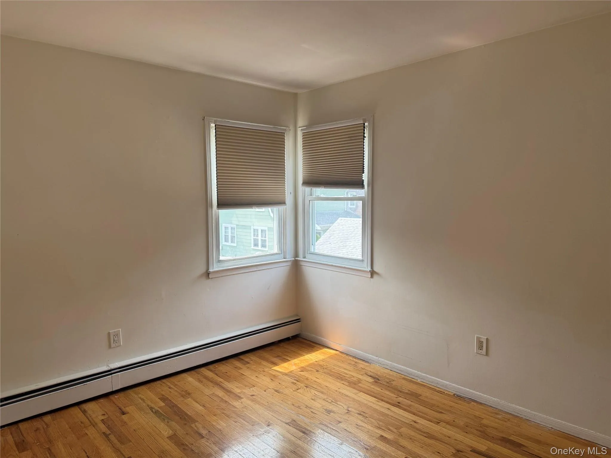 327 Broadway, Hempstead, NY, 3 Bedrooms Bedrooms, 5 Rooms Rooms,1 BathroomBathrooms,Residential Lease,For Rent,Broadway,0,1037926 327 Broadway, Hempstead, NY, 3 Bedrooms Bedrooms, 5 Rooms Rooms,1 BathroomBathrooms,Residential Lease,For Rent,Broadway,0,1037926