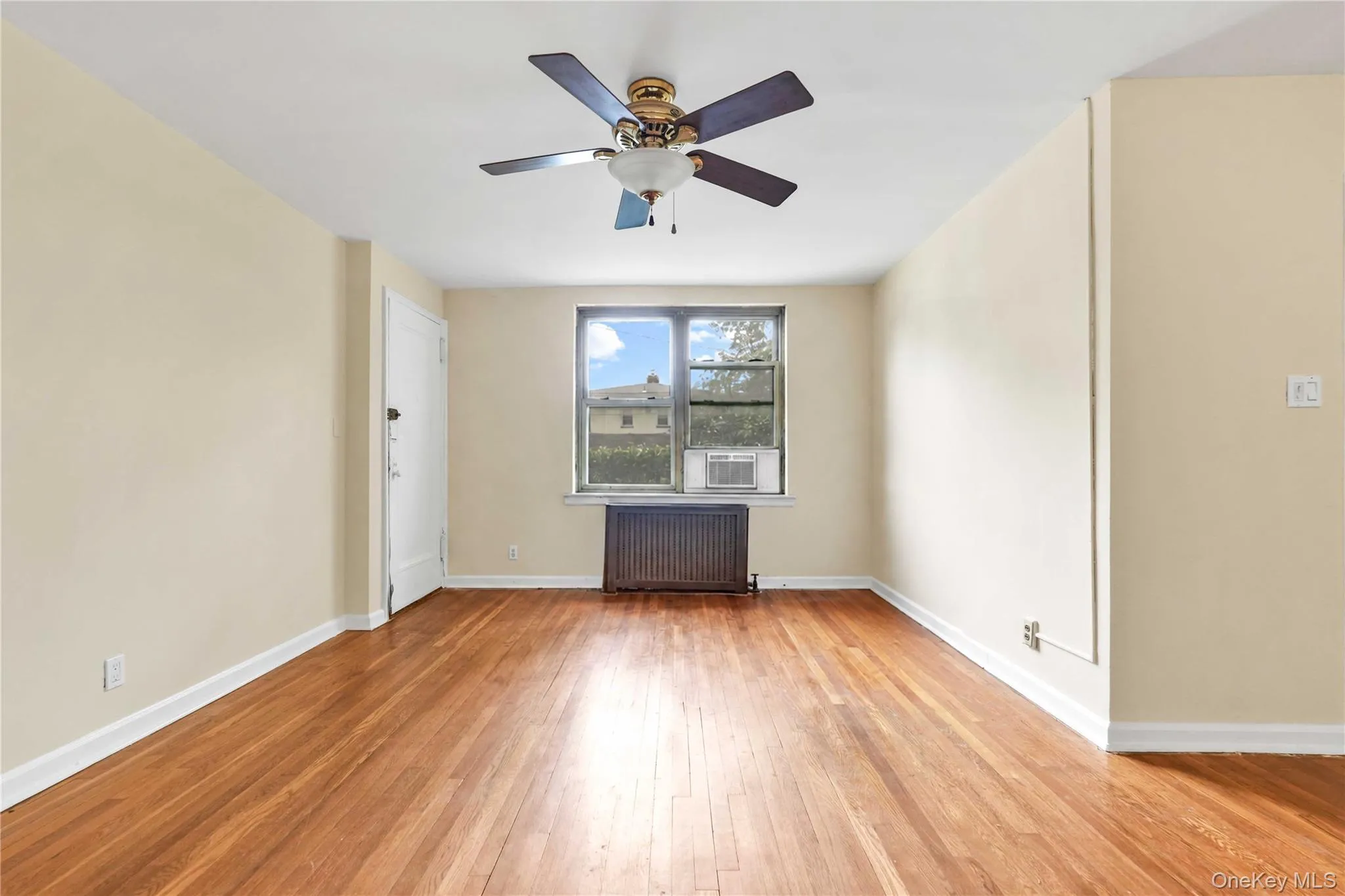 35-14 192nd Street, New York, NY, 1 Bedroom Bedrooms, 2 Rooms Rooms,1 BathroomBathrooms,Residential,For Rent,192nd,0,1037929 35-14 192nd Street, New York, NY, 1 Bedroom Bedrooms, 2 Rooms Rooms,1 BathroomBathrooms,Residential,For Rent,192nd,0,1037929