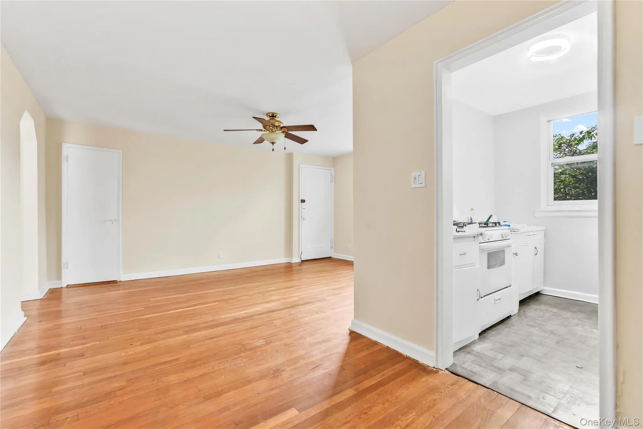 35-14 192nd Street, New York, NY, 1 Bedroom Bedrooms, 2 Rooms Rooms,1 BathroomBathrooms,Residential,For Rent,192nd,0,1037929 35-14 192nd Street, New York, NY, 1 Bedroom Bedrooms, 2 Rooms Rooms,1 BathroomBathrooms,Residential,For Rent,192nd,0,1037929