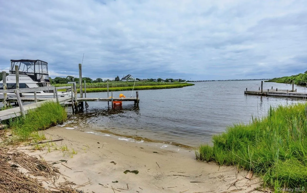 12 Pleasant Avenue, Southampton, NY, 4 Bedrooms Bedrooms, 9 Rooms Rooms,2 BathroomsBathrooms,Residential,For Rent,Pleasant,0,1037938 12 Pleasant Avenue, Southampton, NY, 4 Bedrooms Bedrooms, 9 Rooms Rooms,2 BathroomsBathrooms,Residential,For Rent,Pleasant,0,1037938