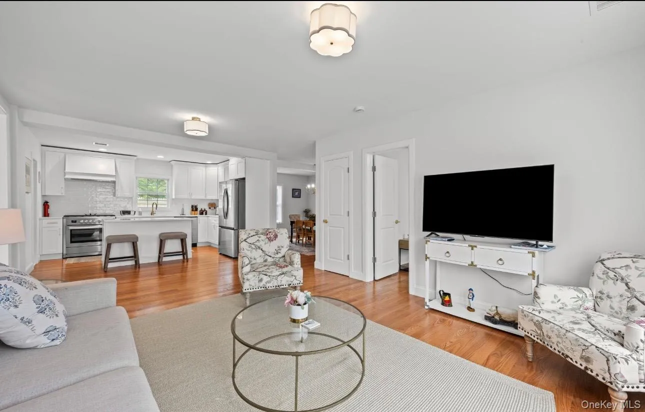 12 Pleasant Avenue, Southampton, NY, 4 Bedrooms Bedrooms, 9 Rooms Rooms,2 BathroomsBathrooms,Residential,For Rent,Pleasant,0,1037938 12 Pleasant Avenue, Southampton, NY, 4 Bedrooms Bedrooms, 9 Rooms Rooms,2 BathroomsBathrooms,Residential,For Rent,Pleasant,0,1037938