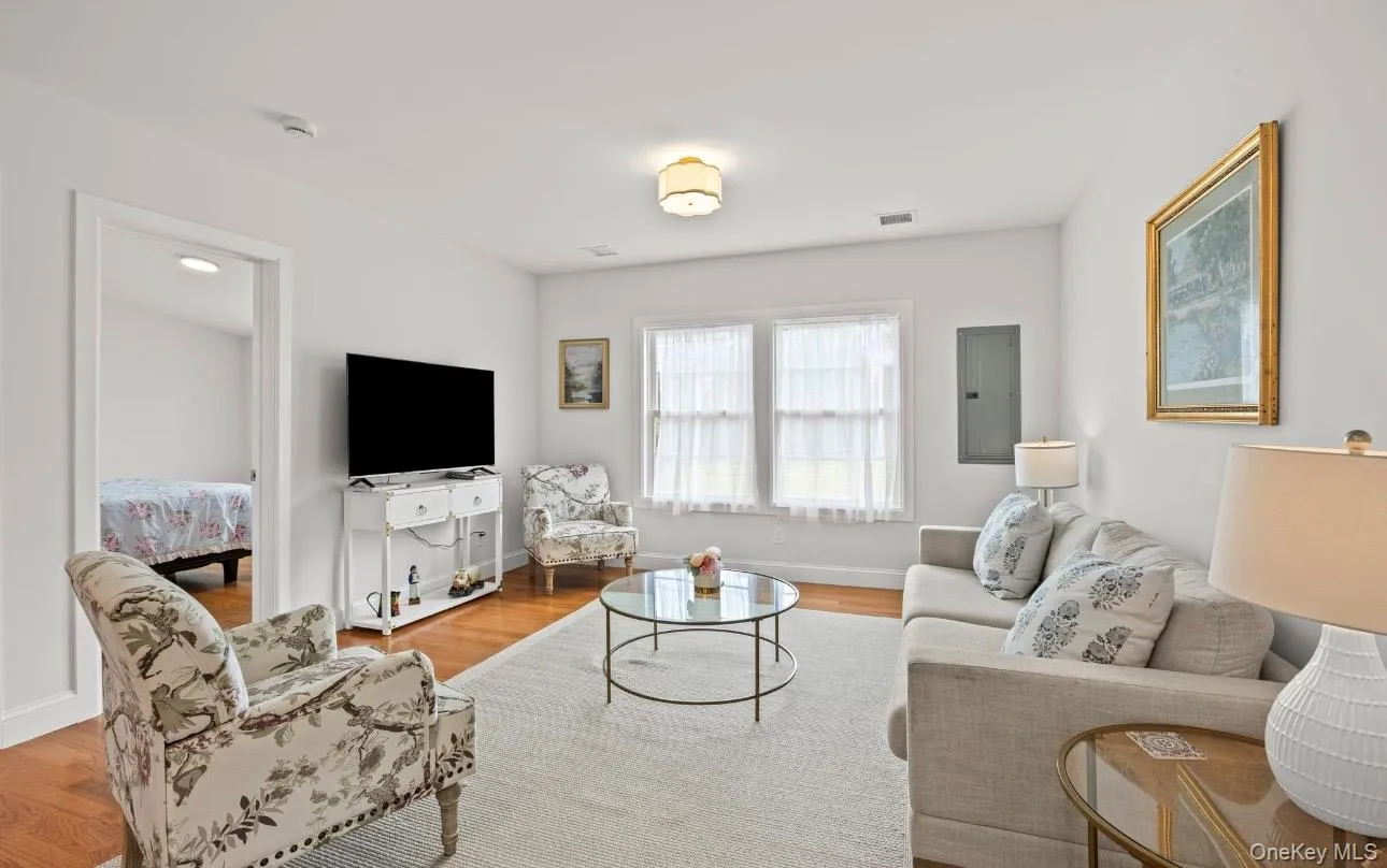 12 Pleasant Avenue, Southampton, NY, 4 Bedrooms Bedrooms, 9 Rooms Rooms,2 BathroomsBathrooms,Residential,For Rent,Pleasant,0,1037938 12 Pleasant Avenue, Southampton, NY, 4 Bedrooms Bedrooms, 9 Rooms Rooms,2 BathroomsBathrooms,Residential,For Rent,Pleasant,0,1037938