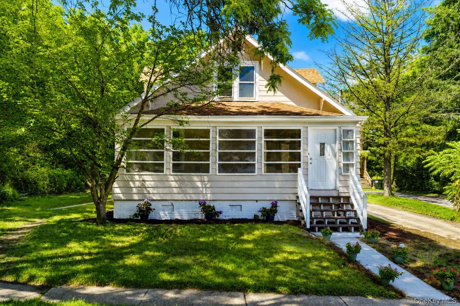 156 Bridge Street, Catskill, NY, 5 Bedrooms Bedrooms, 5 Rooms Rooms,1 BathroomBathrooms,Residential,For Rent,Bridge,0,1037939 156 Bridge Street, Catskill, NY, 5 Bedrooms Bedrooms, 5 Rooms Rooms,1 BathroomBathrooms,Residential,For Rent,Bridge,0,1037939