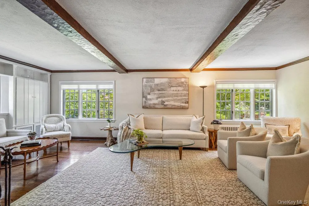 34 Wensley Drive, North Hempstead, NY, 5 Bedrooms Bedrooms, 9 Rooms Rooms,3 BathroomsBathrooms,Residential,For Rent,Wensley,0,1037943 34 Wensley Drive, North Hempstead, NY, 5 Bedrooms Bedrooms, 9 Rooms Rooms,3 BathroomsBathrooms,Residential,For Rent,Wensley,0,1037943