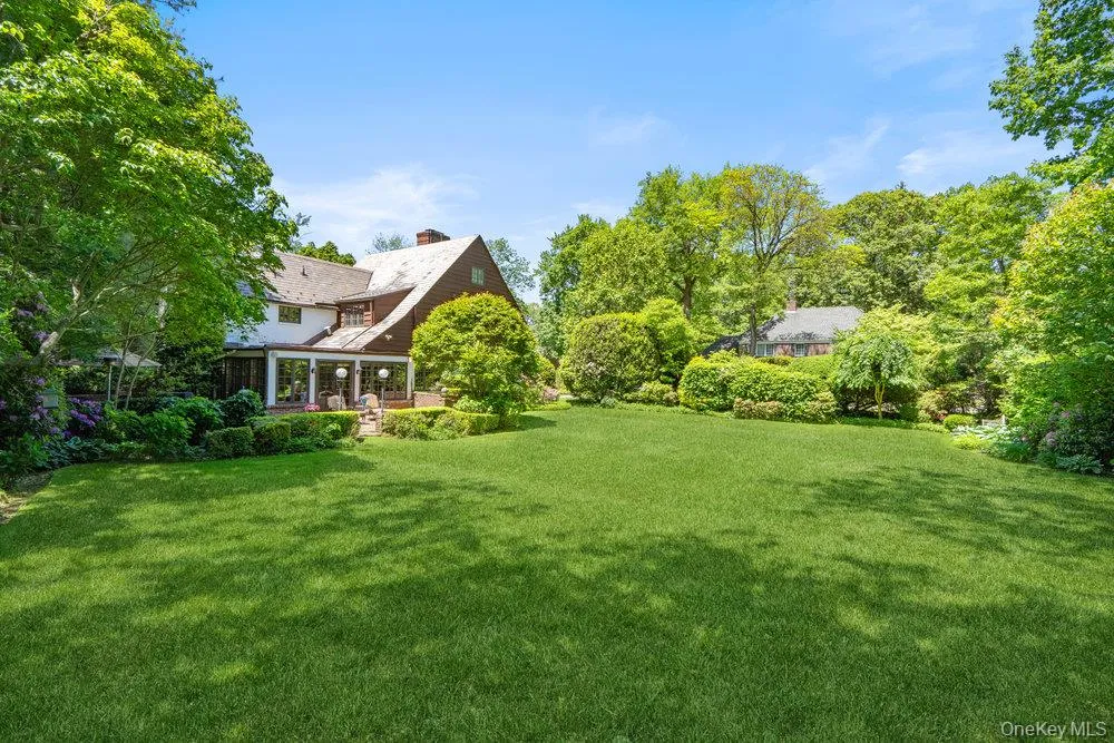 34 Wensley Drive, North Hempstead, NY, 5 Bedrooms Bedrooms, 9 Rooms Rooms,3 BathroomsBathrooms,Residential,For Rent,Wensley,0,1037943 34 Wensley Drive, North Hempstead, NY, 5 Bedrooms Bedrooms, 9 Rooms Rooms,3 BathroomsBathrooms,Residential,For Rent,Wensley,0,1037943