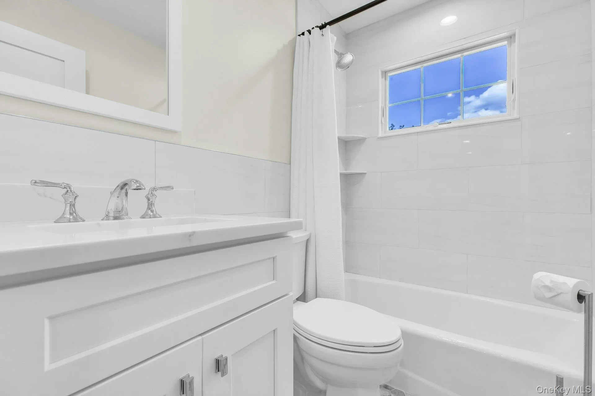 9 Hickory Road, Oyster Bay, NY, 4 Bedrooms Bedrooms, 8 Rooms Rooms,2 BathroomsBathrooms,Residential,For Rent,Hickory,0,1037944 9 Hickory Road, Oyster Bay, NY, 4 Bedrooms Bedrooms, 8 Rooms Rooms,2 BathroomsBathrooms,Residential,For Rent,Hickory,0,1037944