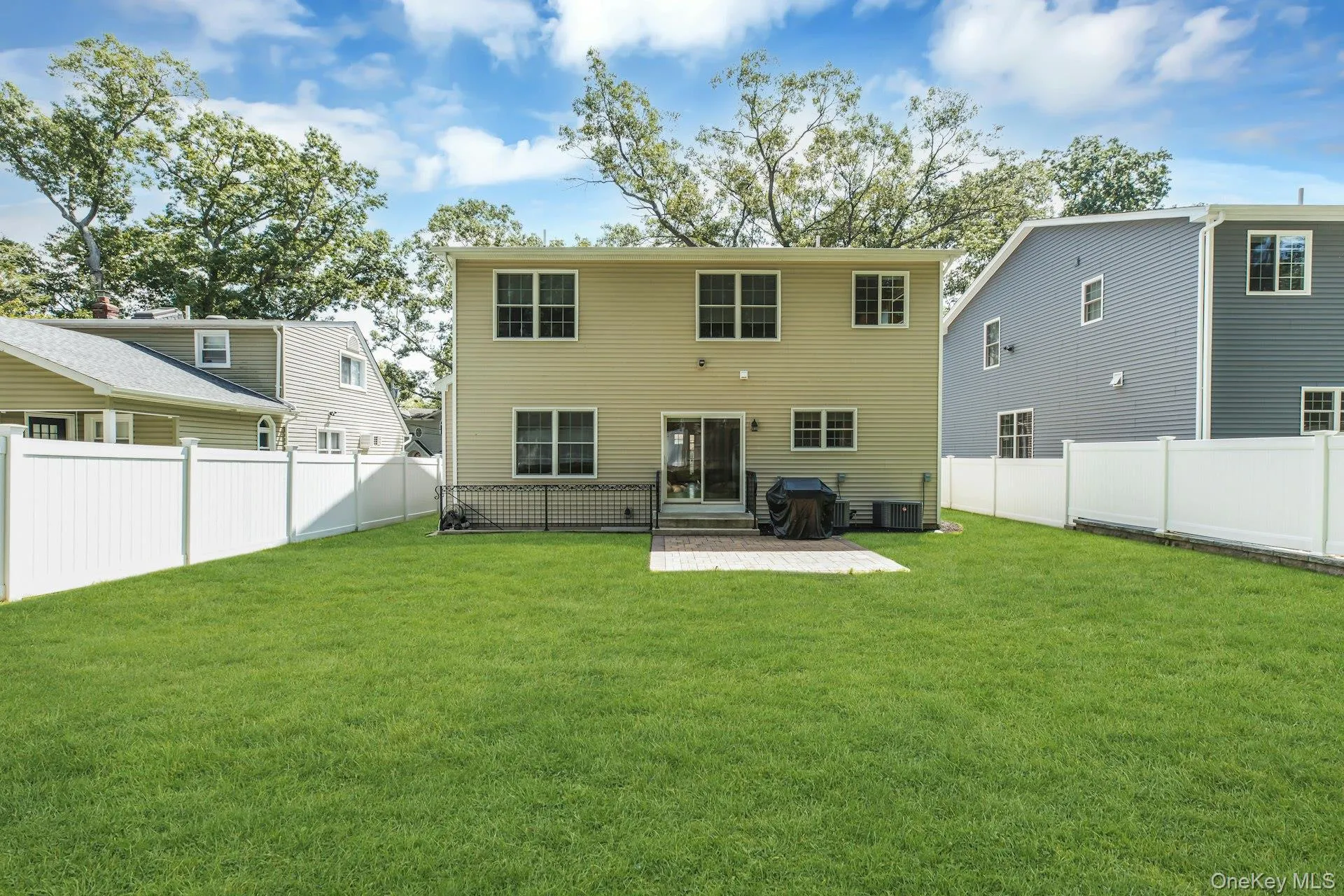9 Hickory Road, Oyster Bay, NY, 4 Bedrooms Bedrooms, 8 Rooms Rooms,2 BathroomsBathrooms,Residential,For Rent,Hickory,0,1037944 9 Hickory Road, Oyster Bay, NY, 4 Bedrooms Bedrooms, 8 Rooms Rooms,2 BathroomsBathrooms,Residential,For Rent,Hickory,0,1037944