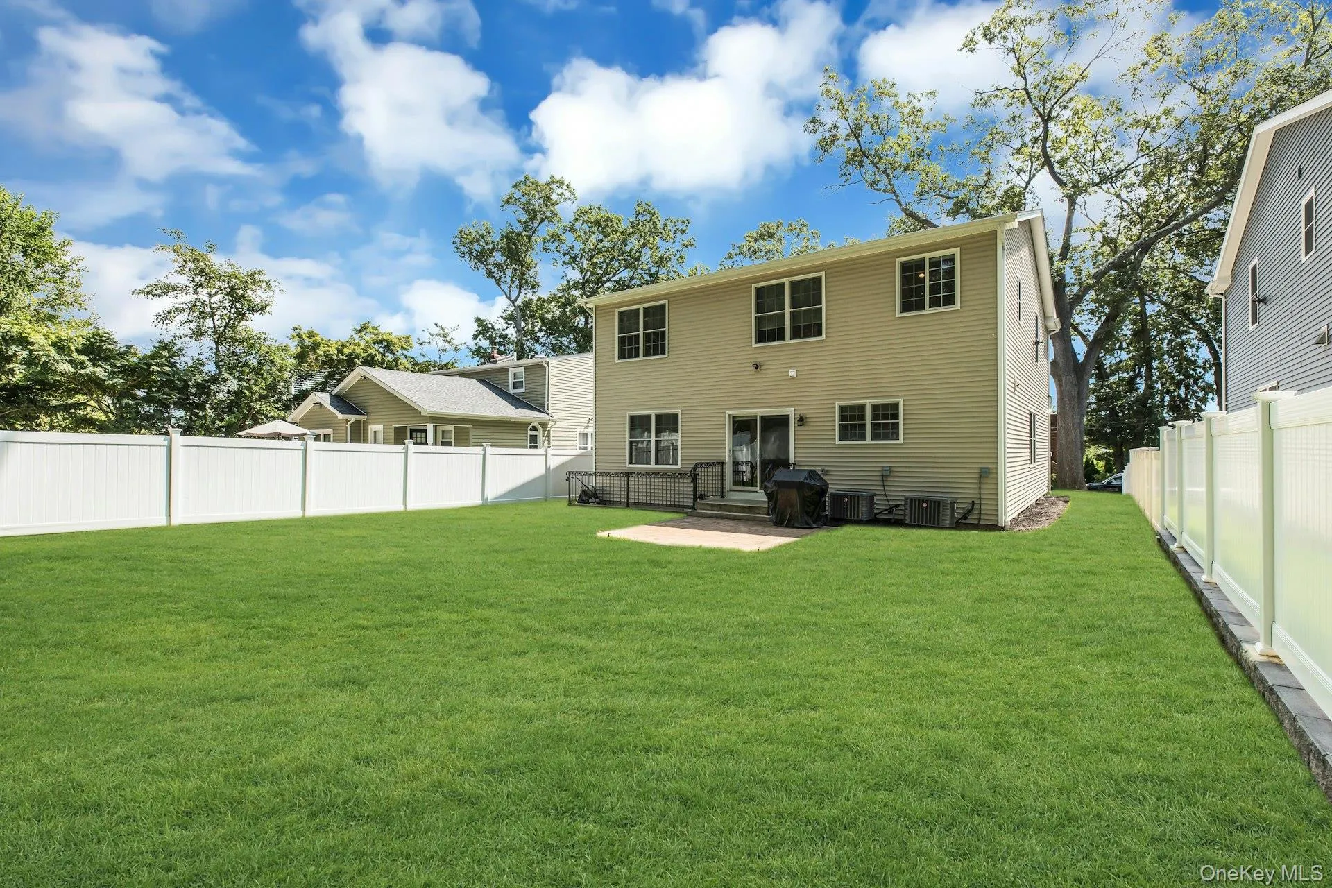 9 Hickory Road, Oyster Bay, NY, 4 Bedrooms Bedrooms, 8 Rooms Rooms,2 BathroomsBathrooms,Residential,For Rent,Hickory,0,1037944 9 Hickory Road, Oyster Bay, NY, 4 Bedrooms Bedrooms, 8 Rooms Rooms,2 BathroomsBathrooms,Residential,For Rent,Hickory,0,1037944
