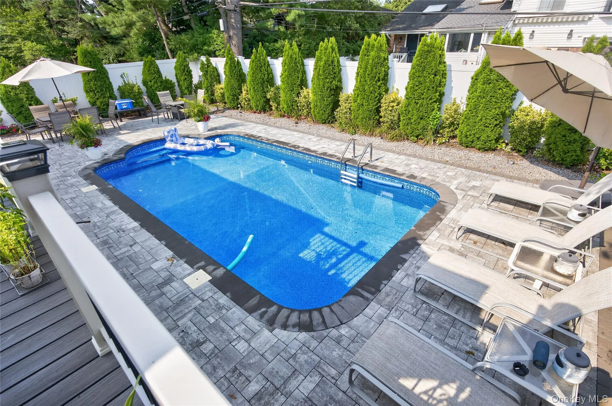 31 Driftwood Drive, North Hempstead, NY, 4 Bedrooms Bedrooms, 8 Rooms Rooms,3 BathroomsBathrooms,Residential,For Rent,Driftwood,0,1037946 31 Driftwood Drive, North Hempstead, NY, 4 Bedrooms Bedrooms, 8 Rooms Rooms,3 BathroomsBathrooms,Residential,For Rent,Driftwood,0,1037946