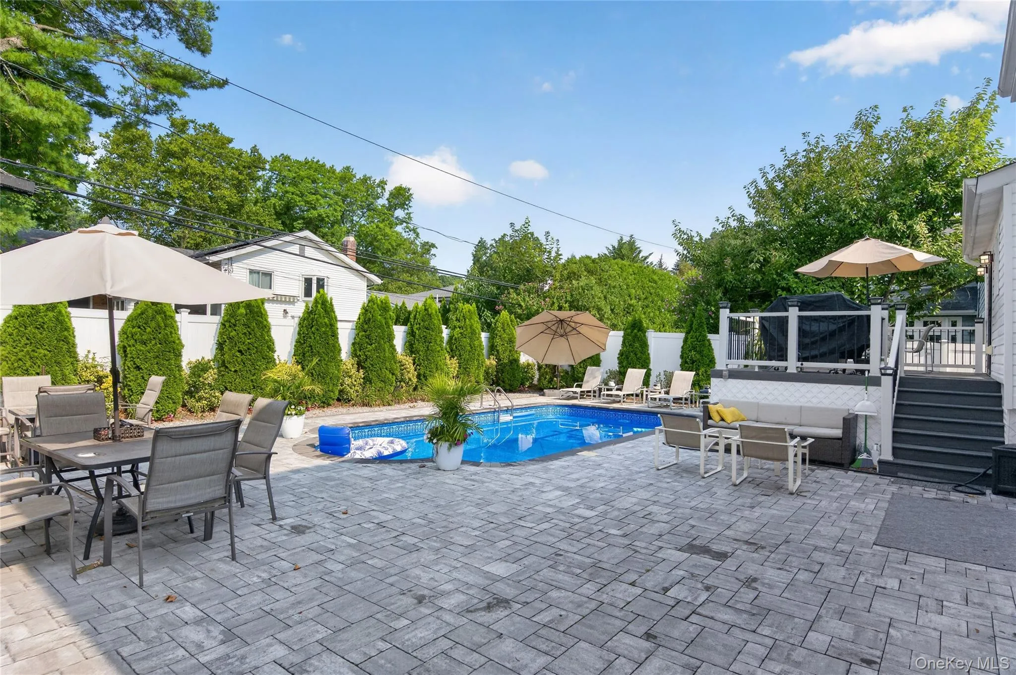 31 Driftwood Drive, North Hempstead, NY, 4 Bedrooms Bedrooms, 8 Rooms Rooms,3 BathroomsBathrooms,Residential,For Rent,Driftwood,0,1037946 31 Driftwood Drive, North Hempstead, NY, 4 Bedrooms Bedrooms, 8 Rooms Rooms,3 BathroomsBathrooms,Residential,For Rent,Driftwood,0,1037946