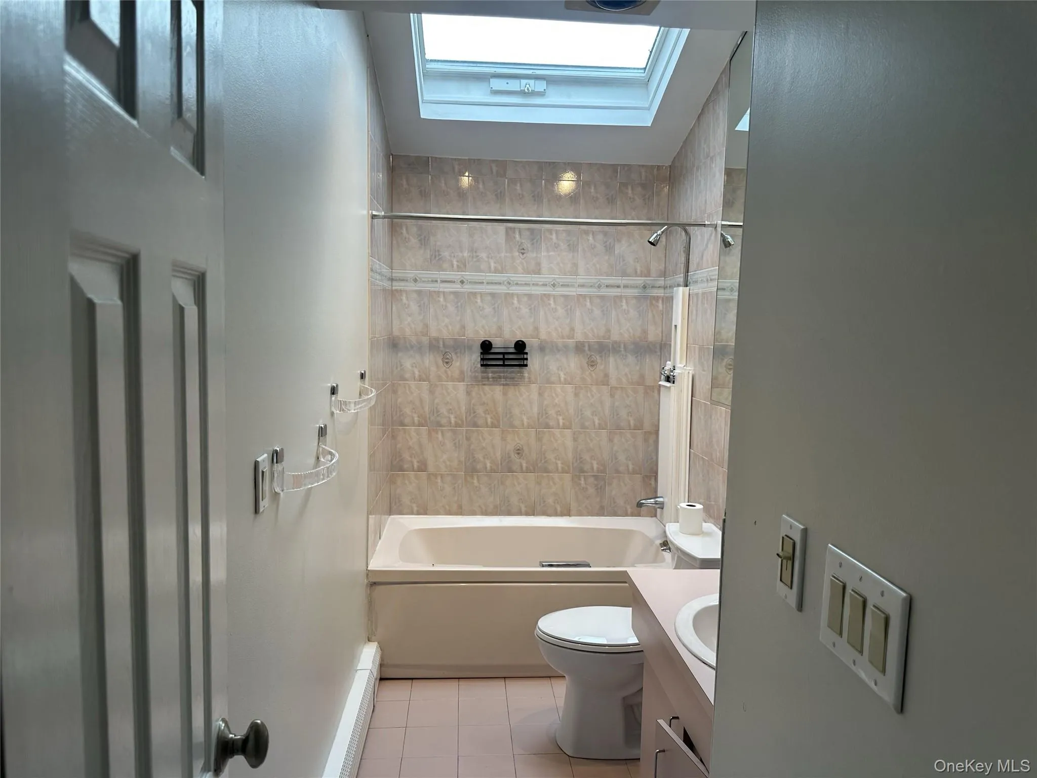 308 Essex Street, Babylon, NY, 2 Bedrooms Bedrooms, 5 Rooms Rooms,1 BathroomBathrooms,Residential Lease,For Rent,Essex,0,1037948 308 Essex Street, Babylon, NY, 2 Bedrooms Bedrooms, 5 Rooms Rooms,1 BathroomBathrooms,Residential Lease,For Rent,Essex,0,1037948