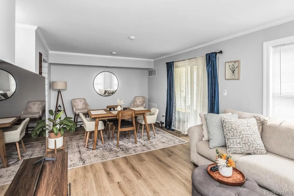 282 Fairview Circle, Brookhaven, NY, 2 Bedrooms Bedrooms, 5 Rooms Rooms,1 BathroomBathrooms,Residential,For Rent,Fairview,0,1037955 282 Fairview Circle, Brookhaven, NY, 2 Bedrooms Bedrooms, 5 Rooms Rooms,1 BathroomBathrooms,Residential,For Rent,Fairview,0,1037955