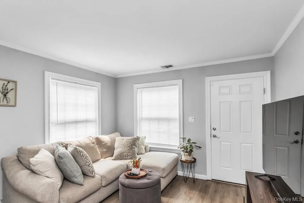 282 Fairview Circle, Brookhaven, NY, 2 Bedrooms Bedrooms, 5 Rooms Rooms,1 BathroomBathrooms,Residential,For Rent,Fairview,0,1037955 282 Fairview Circle, Brookhaven, NY, 2 Bedrooms Bedrooms, 5 Rooms Rooms,1 BathroomBathrooms,Residential,For Rent,Fairview,0,1037955