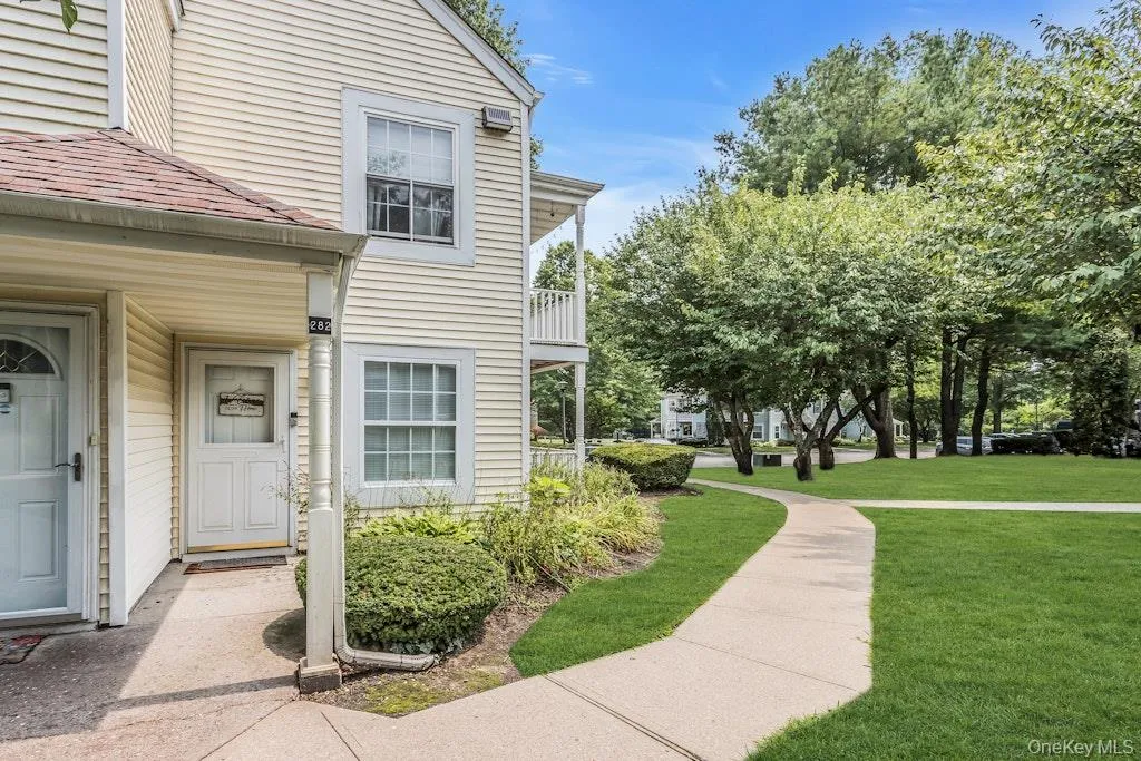 282 Fairview Circle, Brookhaven, NY, 2 Bedrooms Bedrooms, 5 Rooms Rooms,1 BathroomBathrooms,Residential,For Rent,Fairview,0,1037955 282 Fairview Circle, Brookhaven, NY, 2 Bedrooms Bedrooms, 5 Rooms Rooms,1 BathroomBathrooms,Residential,For Rent,Fairview,0,1037955