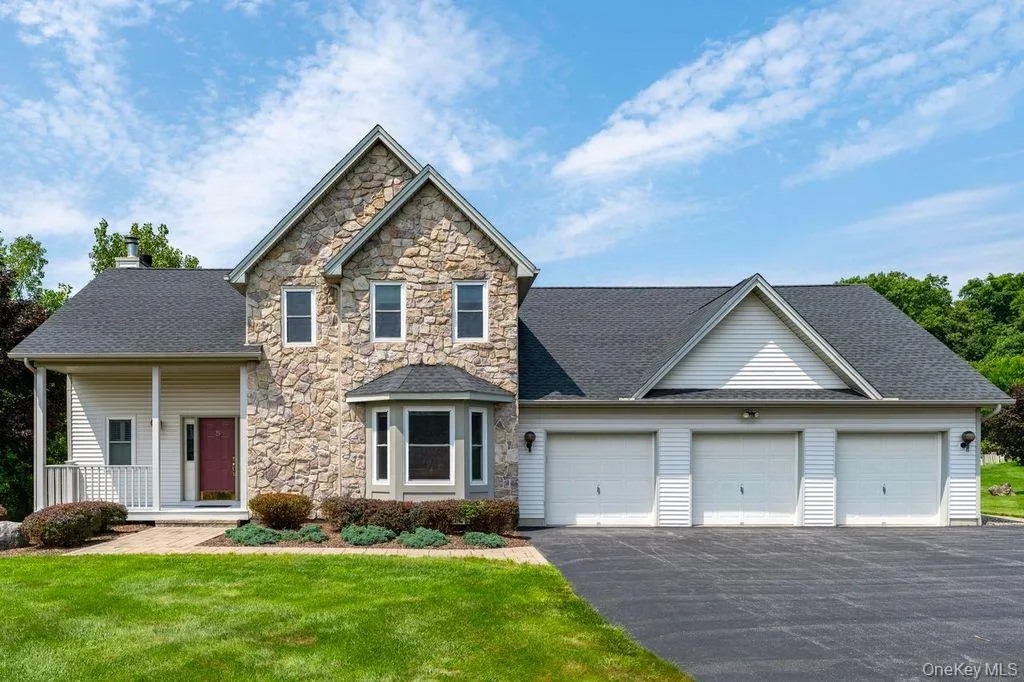 25 Rachel Road, Pleasant Valley, NY, 3 Bedrooms Bedrooms, 14 Rooms Rooms,2 BathroomsBathrooms,Residential,For Rent,Rachel,0,1037957 25 Rachel Road, Pleasant Valley, NY, 3 Bedrooms Bedrooms, 14 Rooms Rooms,2 BathroomsBathrooms,Residential,For Rent,Rachel,0,1037957