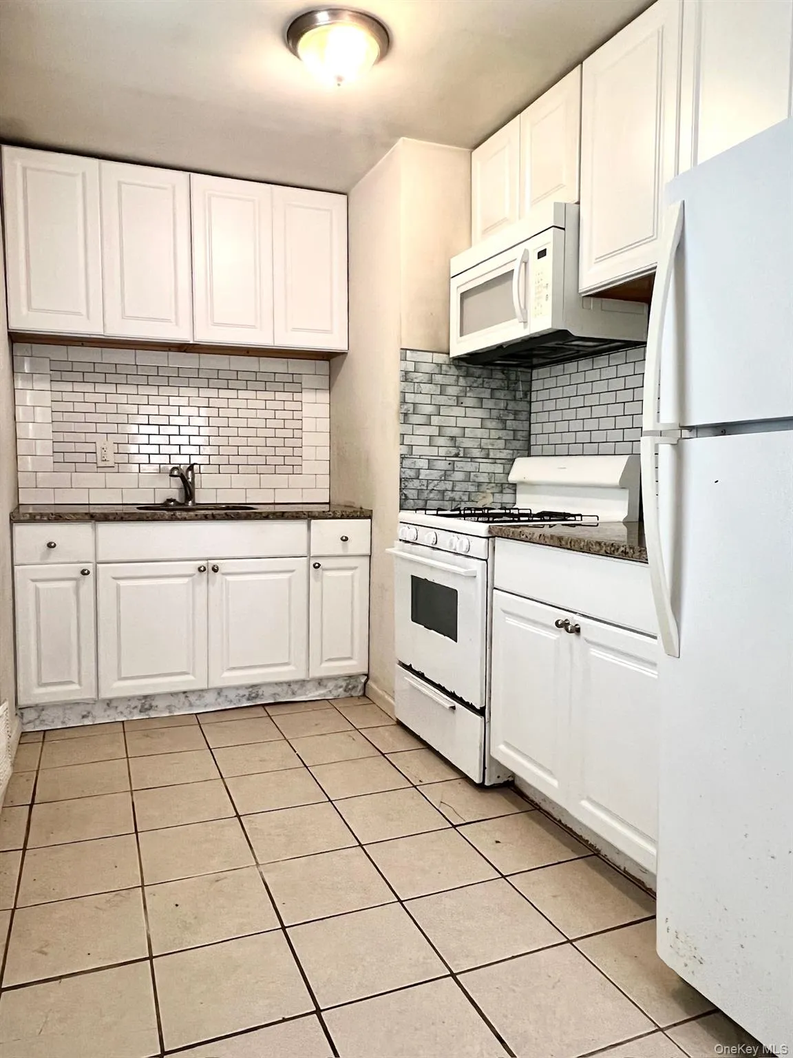 1656 Thompson Drive, Islip, NY, 3 Bedrooms Bedrooms, 5 Rooms Rooms,1 BathroomBathrooms,Residential,For Rent,Thompson,0,1037958 1656 Thompson Drive, Islip, NY, 3 Bedrooms Bedrooms, 5 Rooms Rooms,1 BathroomBathrooms,Residential,For Rent,Thompson,0,1037958