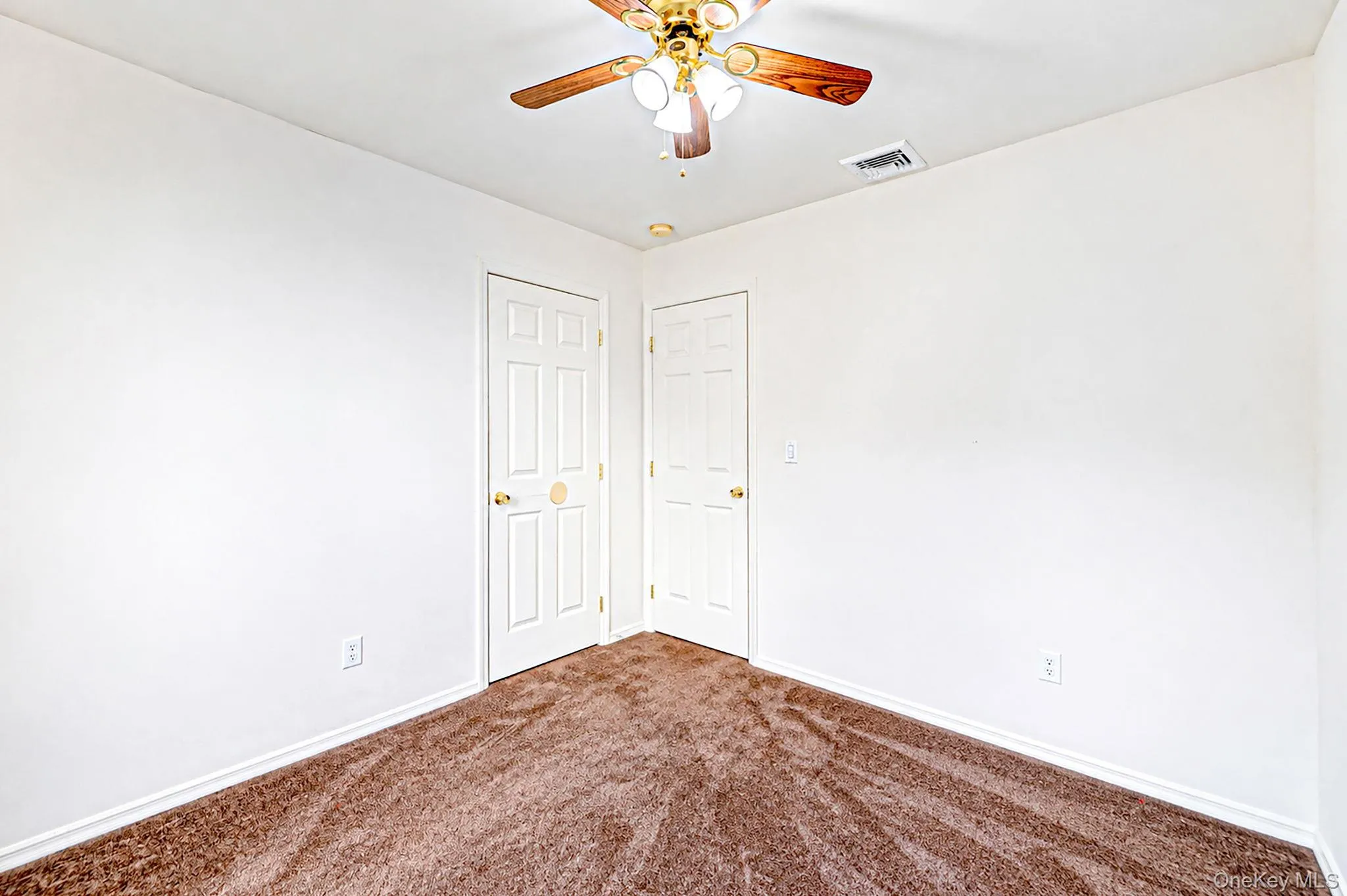 10 Cedar Lane, Brookhaven, NY, 4 Bedrooms Bedrooms, 8 Rooms Rooms,2 BathroomsBathrooms,Residential,For Rent,Cedar,0,1037959 10 Cedar Lane, Brookhaven, NY, 4 Bedrooms Bedrooms, 8 Rooms Rooms,2 BathroomsBathrooms,Residential,For Rent,Cedar,0,1037959