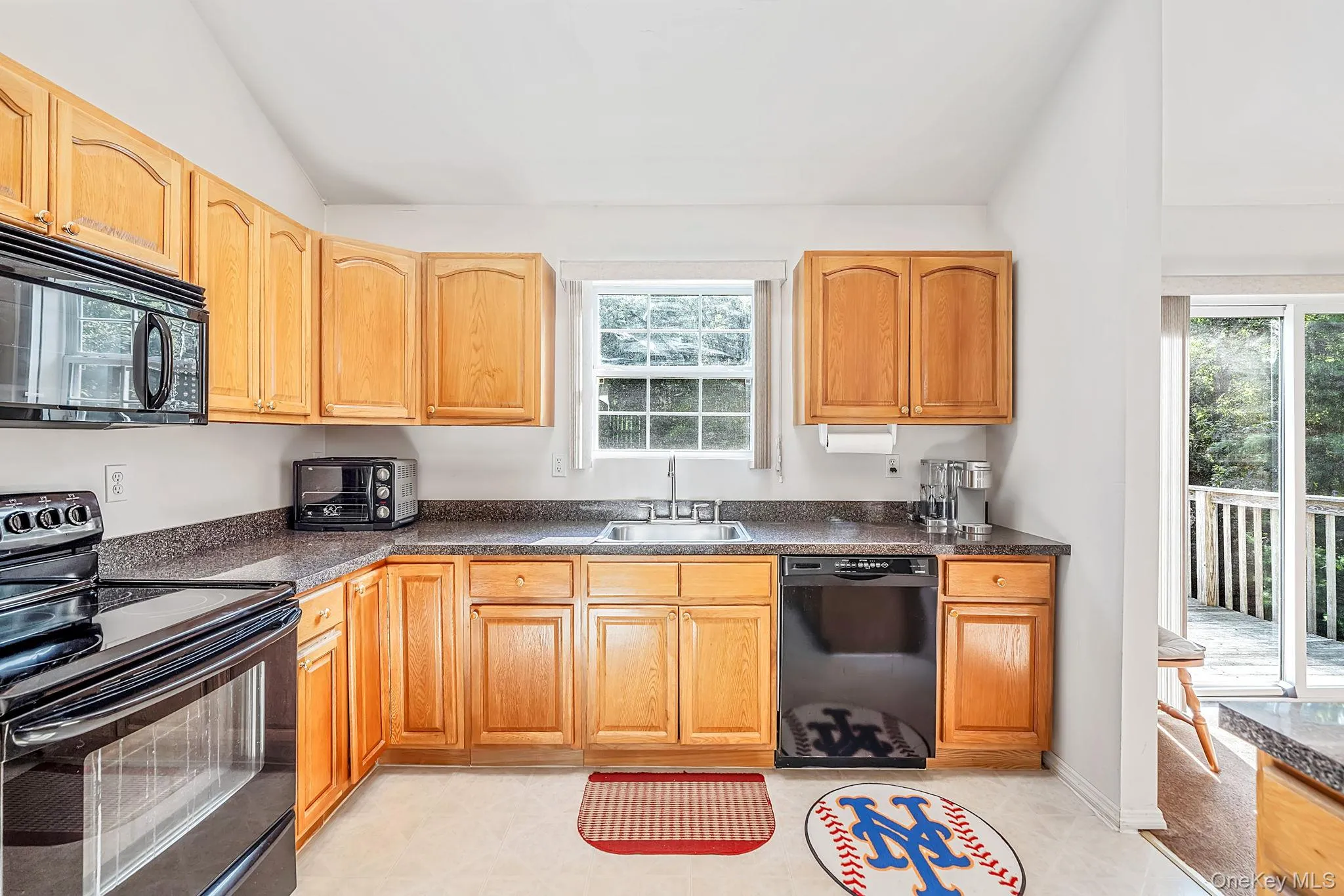 10 Cedar Lane, Brookhaven, NY, 4 Bedrooms Bedrooms, 8 Rooms Rooms,2 BathroomsBathrooms,Residential,For Rent,Cedar,0,1037959 10 Cedar Lane, Brookhaven, NY, 4 Bedrooms Bedrooms, 8 Rooms Rooms,2 BathroomsBathrooms,Residential,For Rent,Cedar,0,1037959