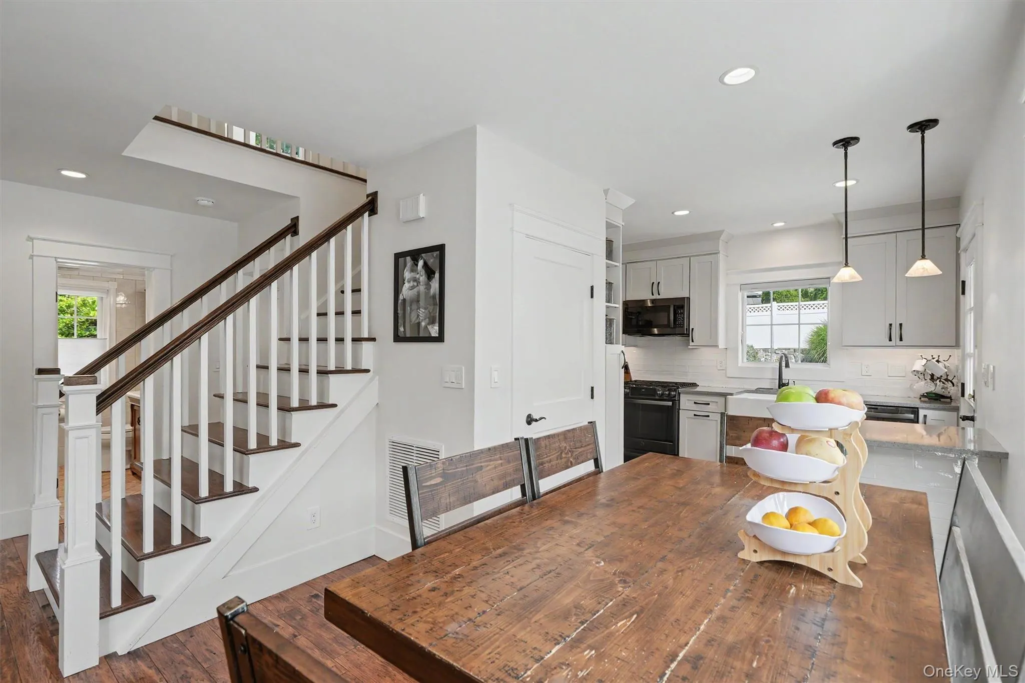 26 Gedney Terrace, White Plains, NY, 3 Bedrooms Bedrooms, 7 Rooms Rooms,2 BathroomsBathrooms,Residential,For Rent,Gedney,0,1037965 26 Gedney Terrace, White Plains, NY, 3 Bedrooms Bedrooms, 7 Rooms Rooms,2 BathroomsBathrooms,Residential,For Rent,Gedney,0,1037965