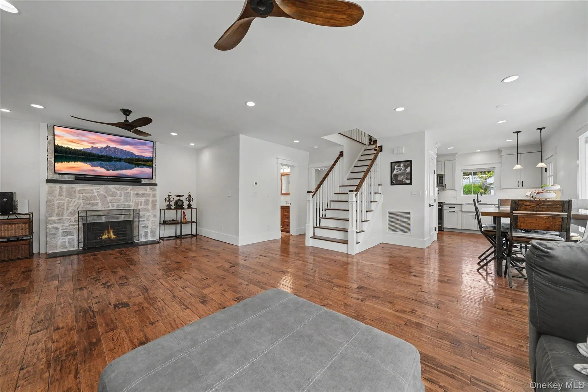 26 Gedney Terrace, White Plains, NY, 3 Bedrooms Bedrooms, 7 Rooms Rooms,2 BathroomsBathrooms,Residential,For Rent,Gedney,0,1037965 26 Gedney Terrace, White Plains, NY, 3 Bedrooms Bedrooms, 7 Rooms Rooms,2 BathroomsBathrooms,Residential,For Rent,Gedney,0,1037965