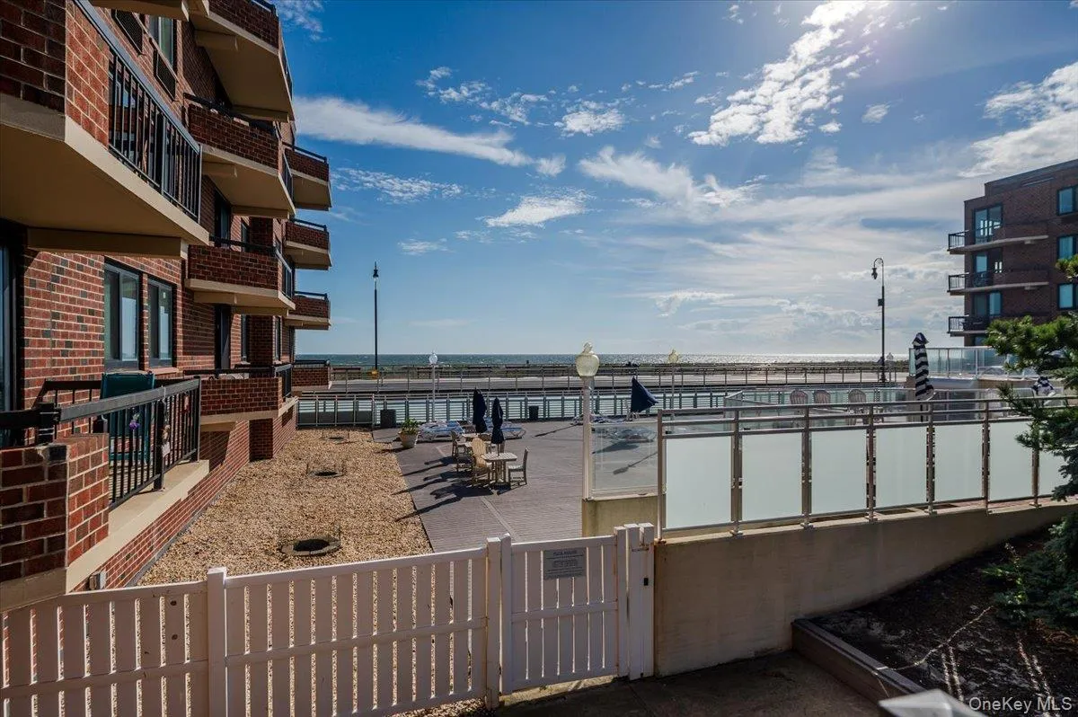 730 Broadway, Long Beach, NY, 2 Bedrooms Bedrooms, 5 Rooms Rooms,2 BathroomsBathrooms,Residential Lease,For Rent,Broadway,0,1037969 730 Broadway, Long Beach, NY, 2 Bedrooms Bedrooms, 5 Rooms Rooms,2 BathroomsBathrooms,Residential Lease,For Rent,Broadway,0,1037969