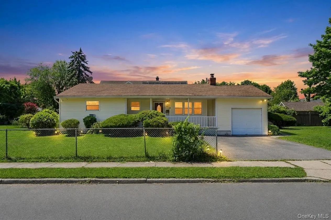 46 Marshall Avenue, Islip, NY, 3 Bedrooms Bedrooms, 5 Rooms Rooms,2 BathroomsBathrooms,Residential,For Rent,Marshall,0,1037972 46 Marshall Avenue, Islip, NY, 3 Bedrooms Bedrooms, 5 Rooms Rooms,2 BathroomsBathrooms,Residential,For Rent,Marshall,0,1037972