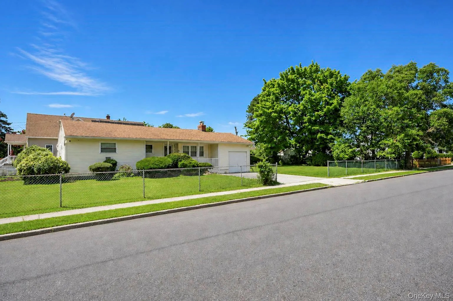 46 Marshall Avenue, Islip, NY, 3 Bedrooms Bedrooms, 5 Rooms Rooms,2 BathroomsBathrooms,Residential,For Rent,Marshall,0,1037972 46 Marshall Avenue, Islip, NY, 3 Bedrooms Bedrooms, 5 Rooms Rooms,2 BathroomsBathrooms,Residential,For Rent,Marshall,0,1037972