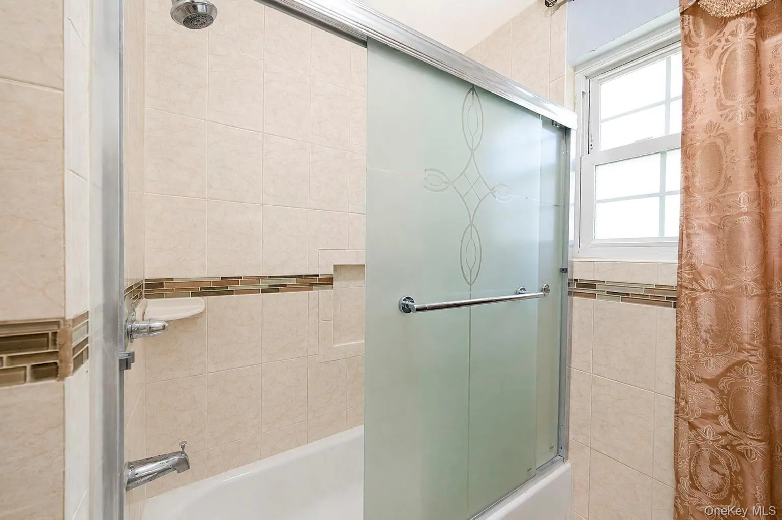 46 Marshall Avenue, Islip, NY, 3 Bedrooms Bedrooms, 5 Rooms Rooms,2 BathroomsBathrooms,Residential,For Rent,Marshall,0,1037972 46 Marshall Avenue, Islip, NY, 3 Bedrooms Bedrooms, 5 Rooms Rooms,2 BathroomsBathrooms,Residential,For Rent,Marshall,0,1037972