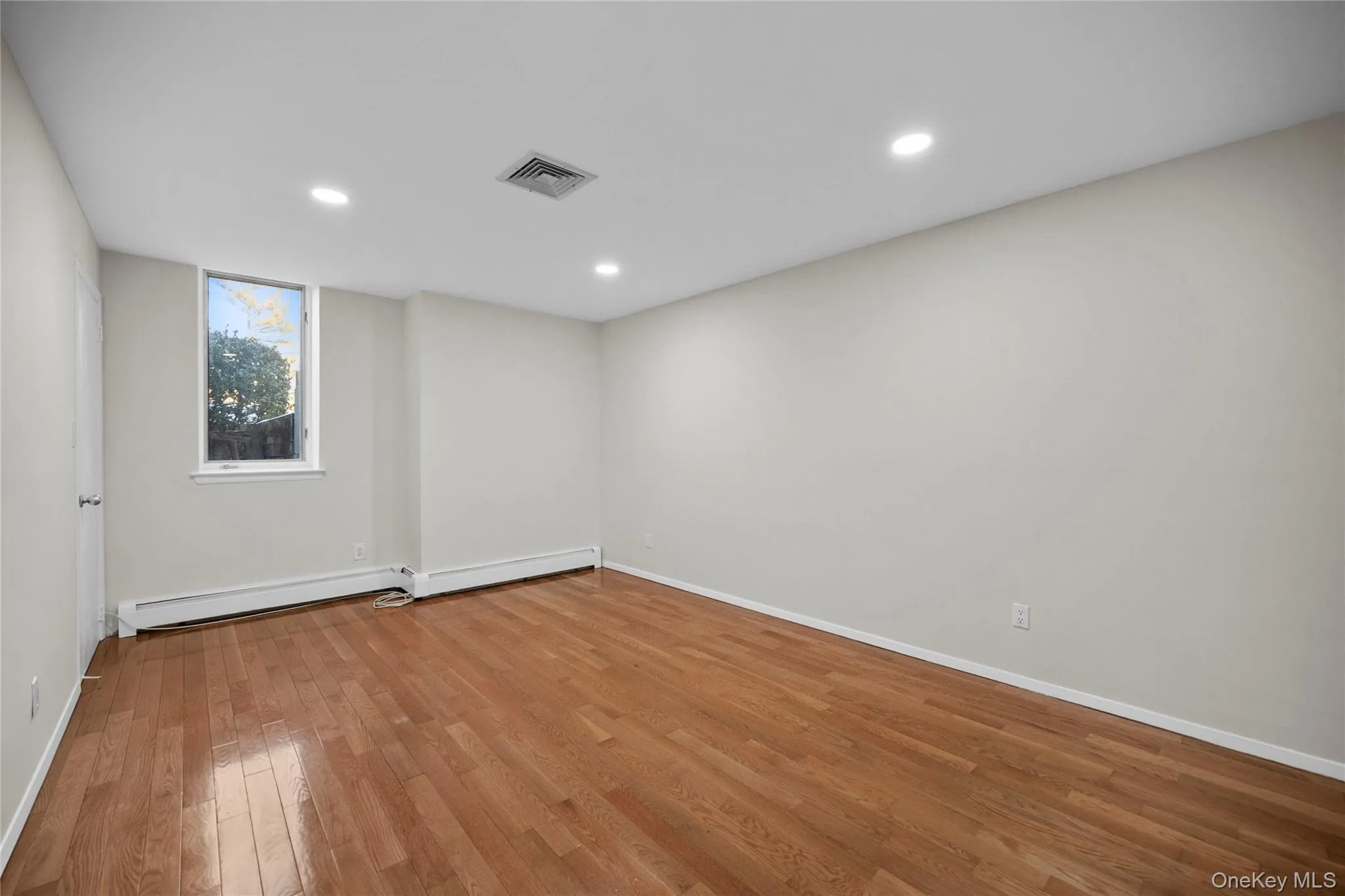 520 Ashford Avenue, Greenburgh, NY, 2 Bedrooms Bedrooms, 5 Rooms Rooms,2 BathroomsBathrooms,Residential Lease,For Rent,Ashford,0,1037973 520 Ashford Avenue, Greenburgh, NY, 2 Bedrooms Bedrooms, 5 Rooms Rooms,2 BathroomsBathrooms,Residential Lease,For Rent,Ashford,0,1037973
