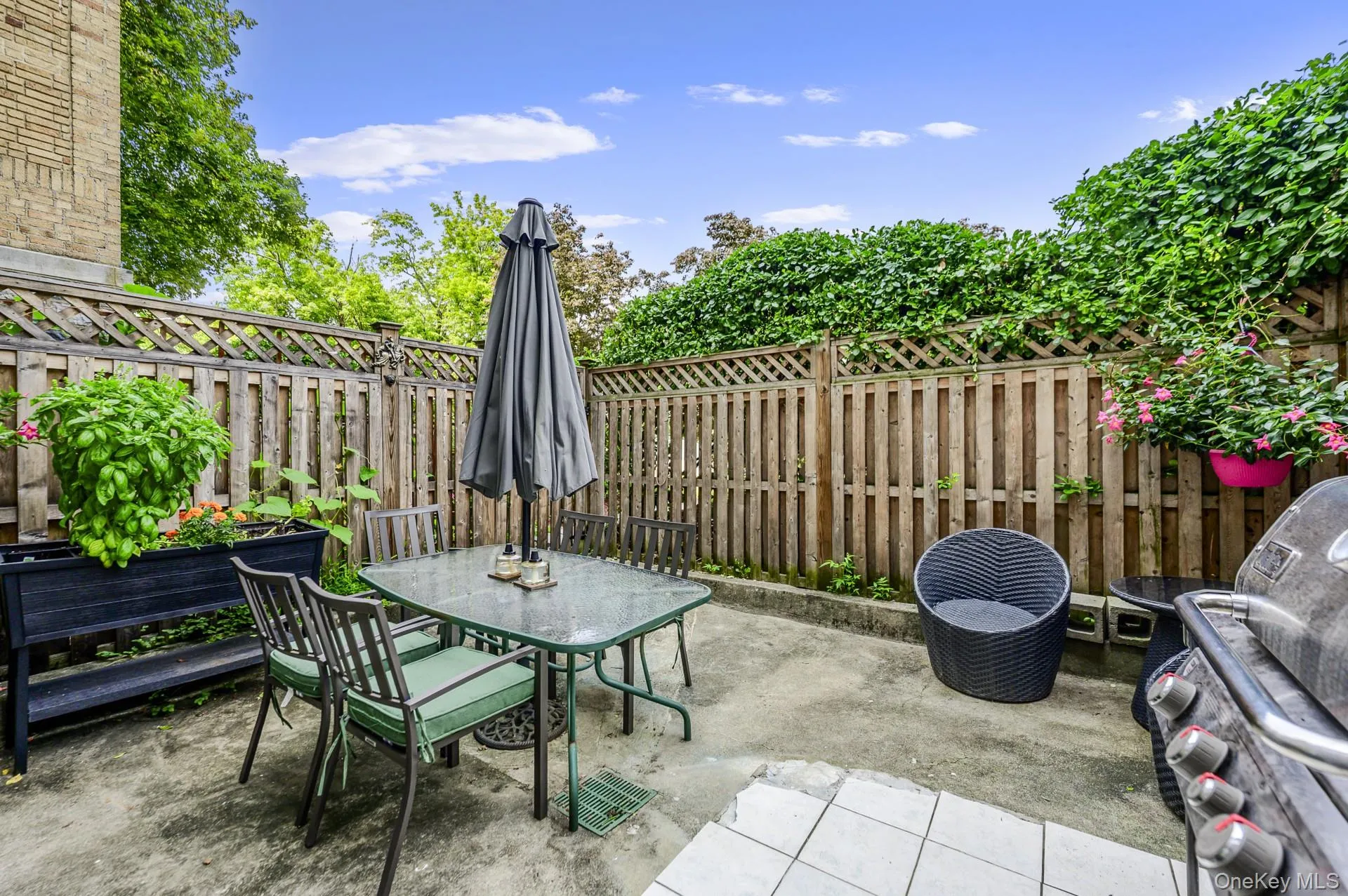 520 Ashford Avenue, Greenburgh, NY, 2 Bedrooms Bedrooms, 5 Rooms Rooms,2 BathroomsBathrooms,Residential Lease,For Rent,Ashford,0,1037973 520 Ashford Avenue, Greenburgh, NY, 2 Bedrooms Bedrooms, 5 Rooms Rooms,2 BathroomsBathrooms,Residential Lease,For Rent,Ashford,0,1037973