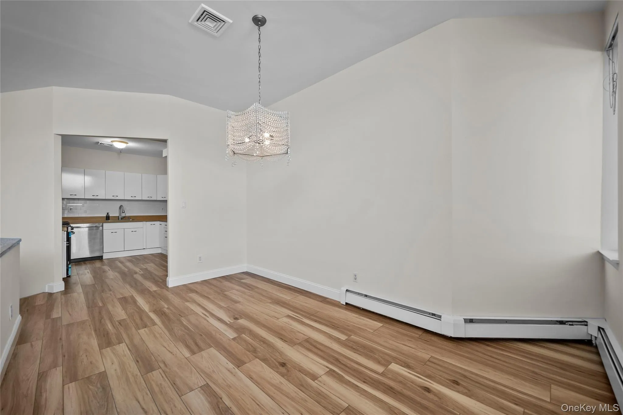 520 Ashford Avenue, Greenburgh, NY, 2 Bedrooms Bedrooms, 5 Rooms Rooms,2 BathroomsBathrooms,Residential Lease,For Rent,Ashford,0,1037973 520 Ashford Avenue, Greenburgh, NY, 2 Bedrooms Bedrooms, 5 Rooms Rooms,2 BathroomsBathrooms,Residential Lease,For Rent,Ashford,0,1037973