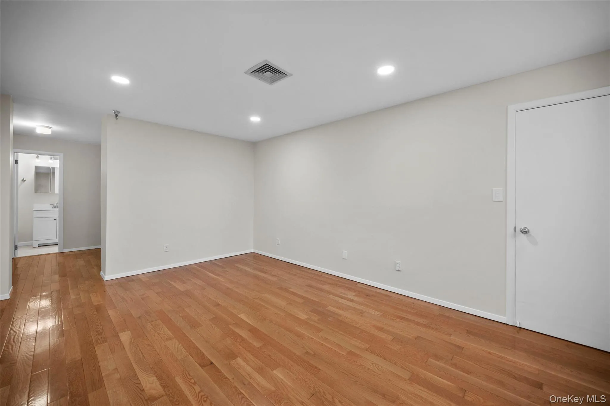 520 Ashford Avenue, Greenburgh, NY, 2 Bedrooms Bedrooms, 5 Rooms Rooms,2 BathroomsBathrooms,Residential Lease,For Rent,Ashford,0,1037973 520 Ashford Avenue, Greenburgh, NY, 2 Bedrooms Bedrooms, 5 Rooms Rooms,2 BathroomsBathrooms,Residential Lease,For Rent,Ashford,0,1037973