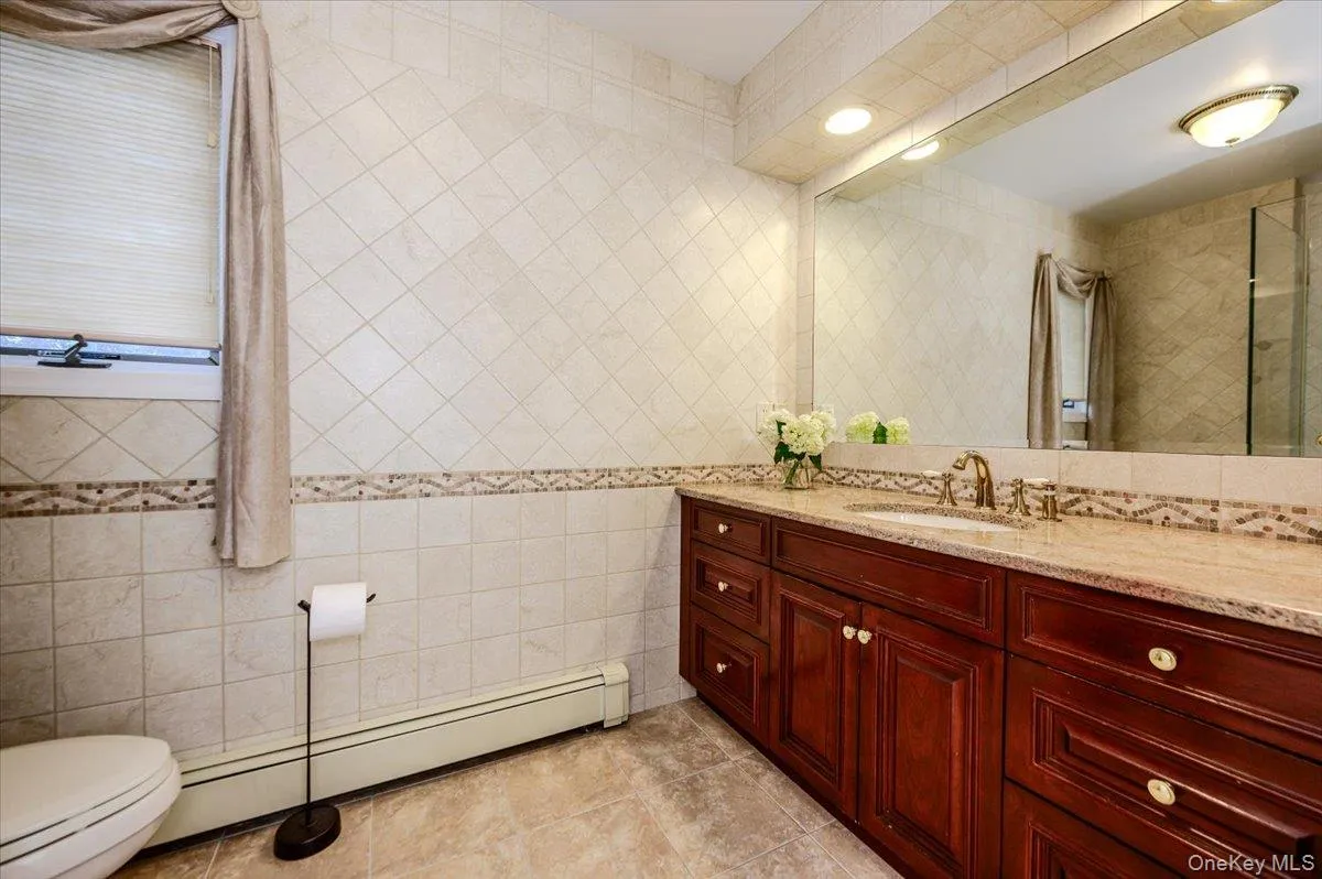 Full Bath with Shower Full Bath with Shower