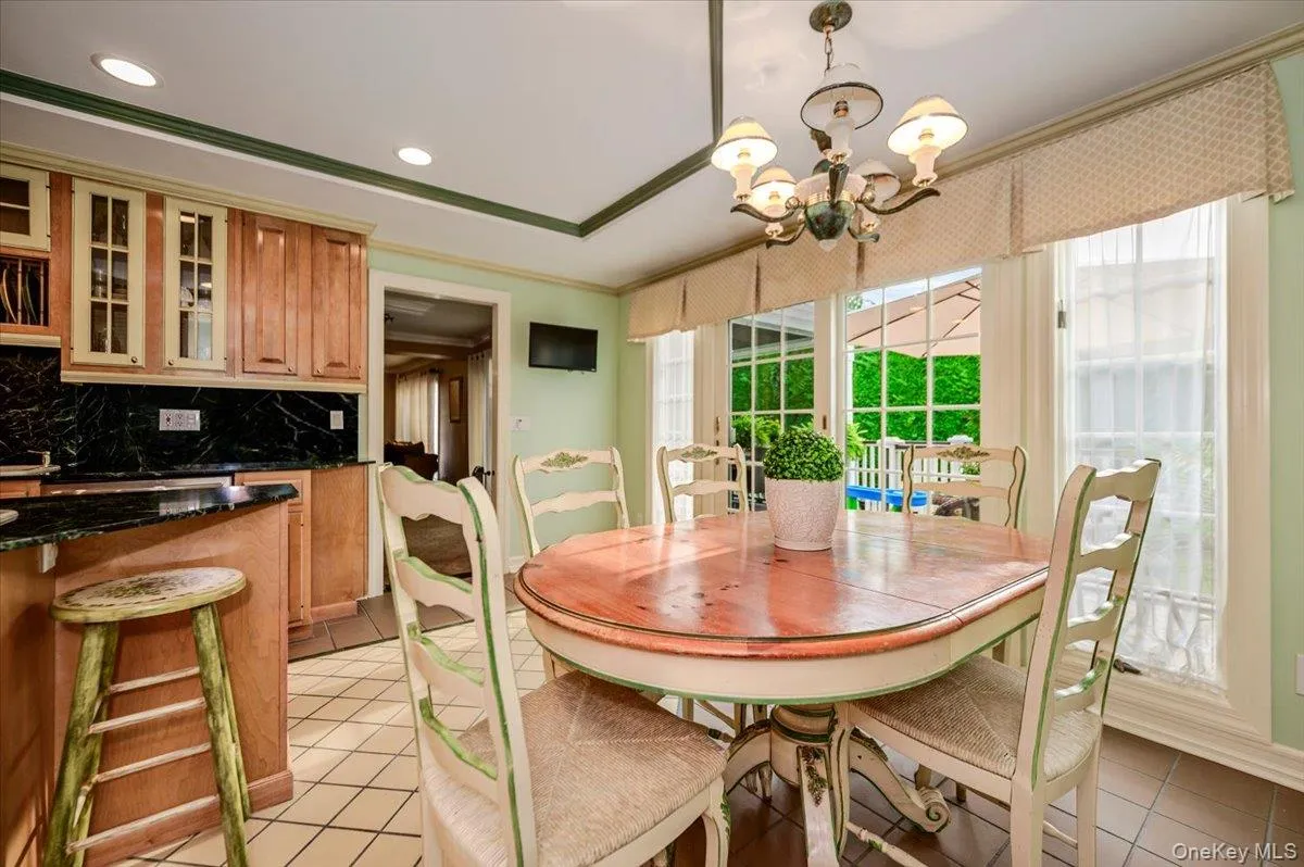 Separate Dining Area Separate Dining Area