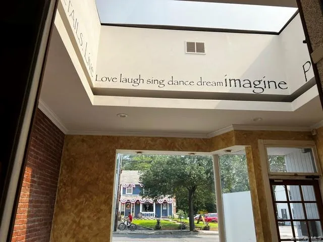 Entry/Skylite Entry/Skylite