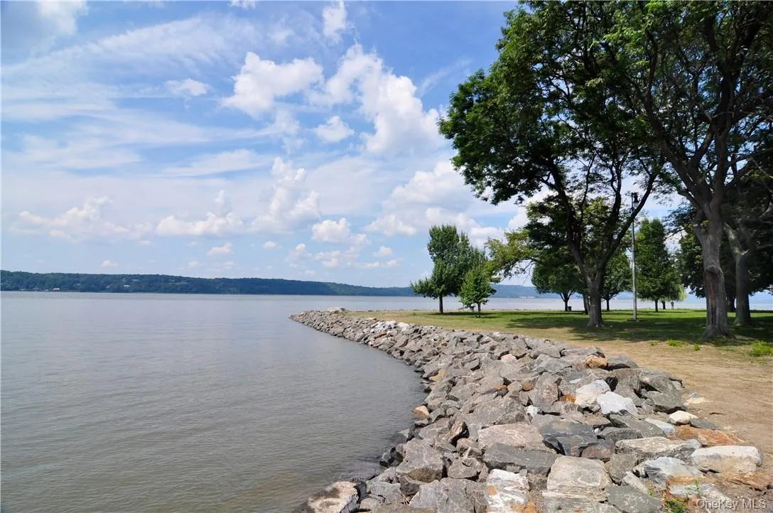 86 Main Street, Greenburgh, NY, 1 Bedroom Bedrooms, 3 Rooms Rooms,1 BathroomBathrooms,Residential Lease,For Rent,Main,0,1037985 86 Main Street, Greenburgh, NY, 1 Bedroom Bedrooms, 3 Rooms Rooms,1 BathroomBathrooms,Residential Lease,For Rent,Main,0,1037985